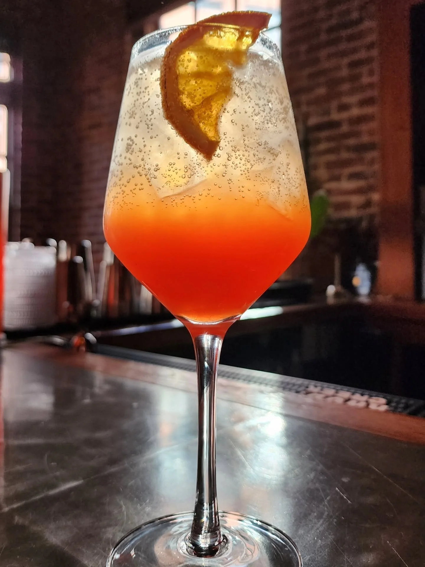 Leaves are falling 🍂 

But the sun is still out! Enjoy the warmth while it lasts with an Aperol Spritz or any of our happy hour specials 😉. 

Yes, it's still EVERY day from 4:30pm - 6:00pm because we're just like that 🤪

See you all here 🙏🏻
.
.

