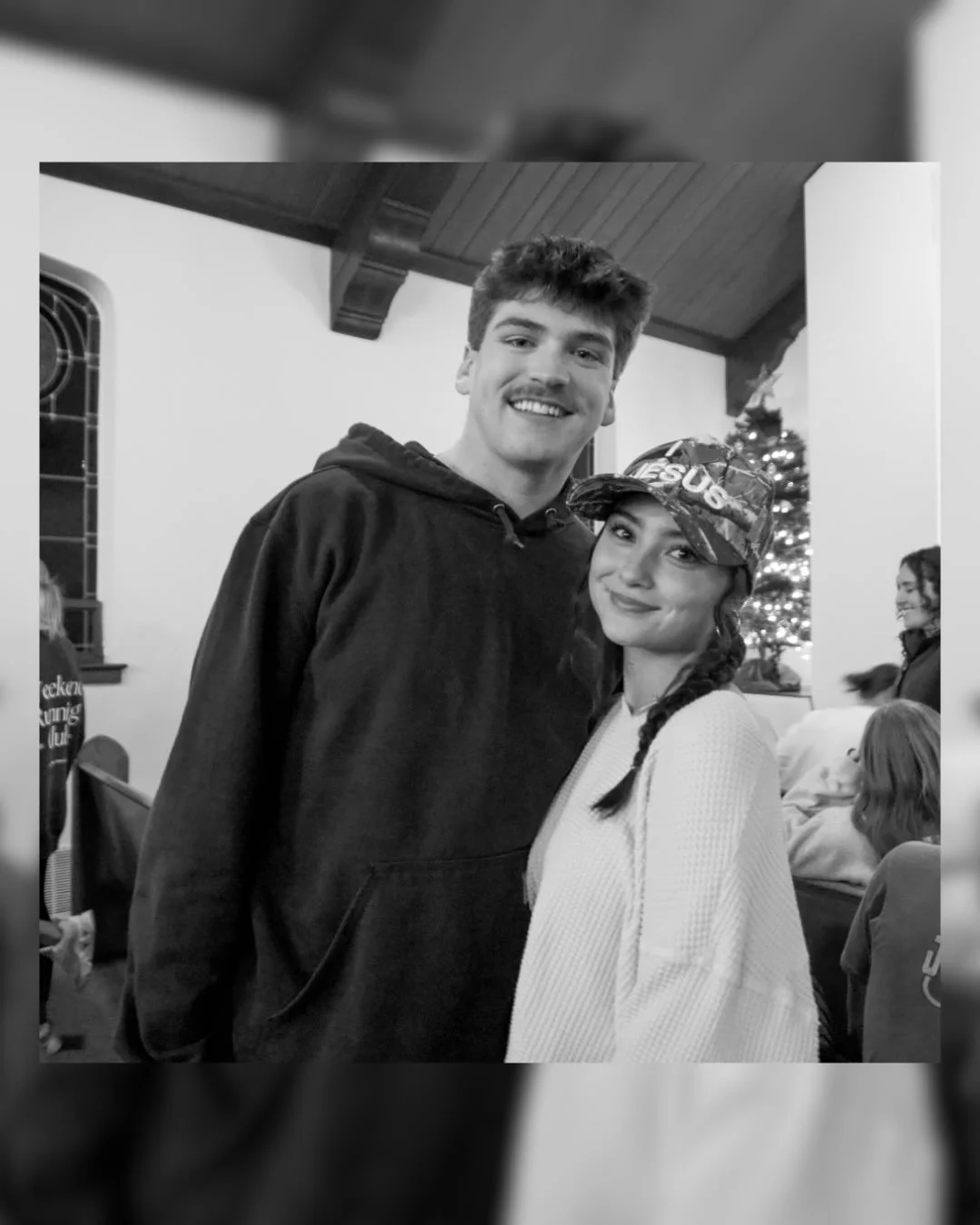 Check out what Greek Life Bible Study Tuesday Night&rsquo;s look like in ⚫️black and ⚪️white! We loved kicking off our Christmas-themed Bible study series with you all last night 🫶Part 2 is this Sunday at 8 PM at @tablerockchurch for our Christmas ?