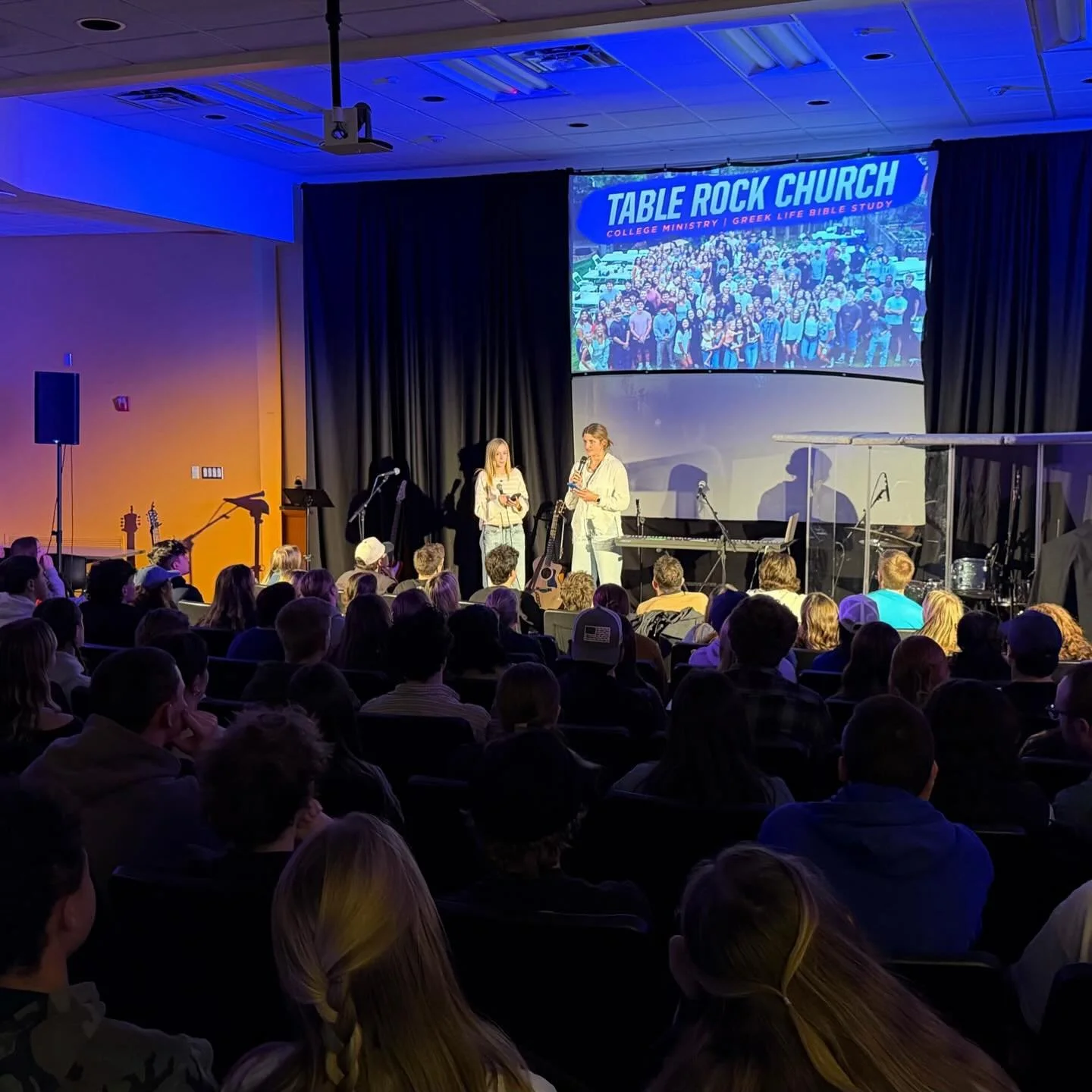 Last night during the #collegiatedayofprayer we gathered with other campus ministries serving our campus to worship and pray together. 🙏❤️

So powerful to hear what God is doing through each ministry and to lift one another up in prayer. Grateful fo