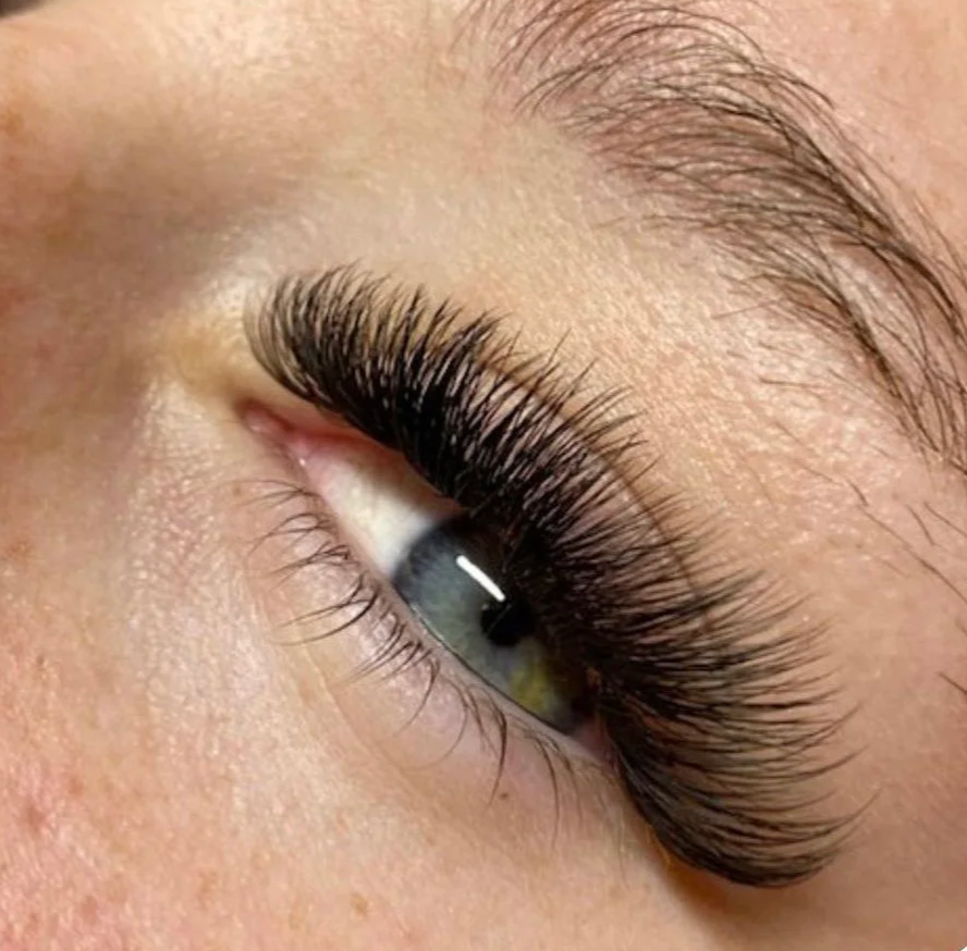 Volume lash extensions by Gloss Lash Lounge in Mandurah, featuring lightweight handmade fans for a full, fluffy and dramatic lash look with enhanced density and soft, seamless definition.