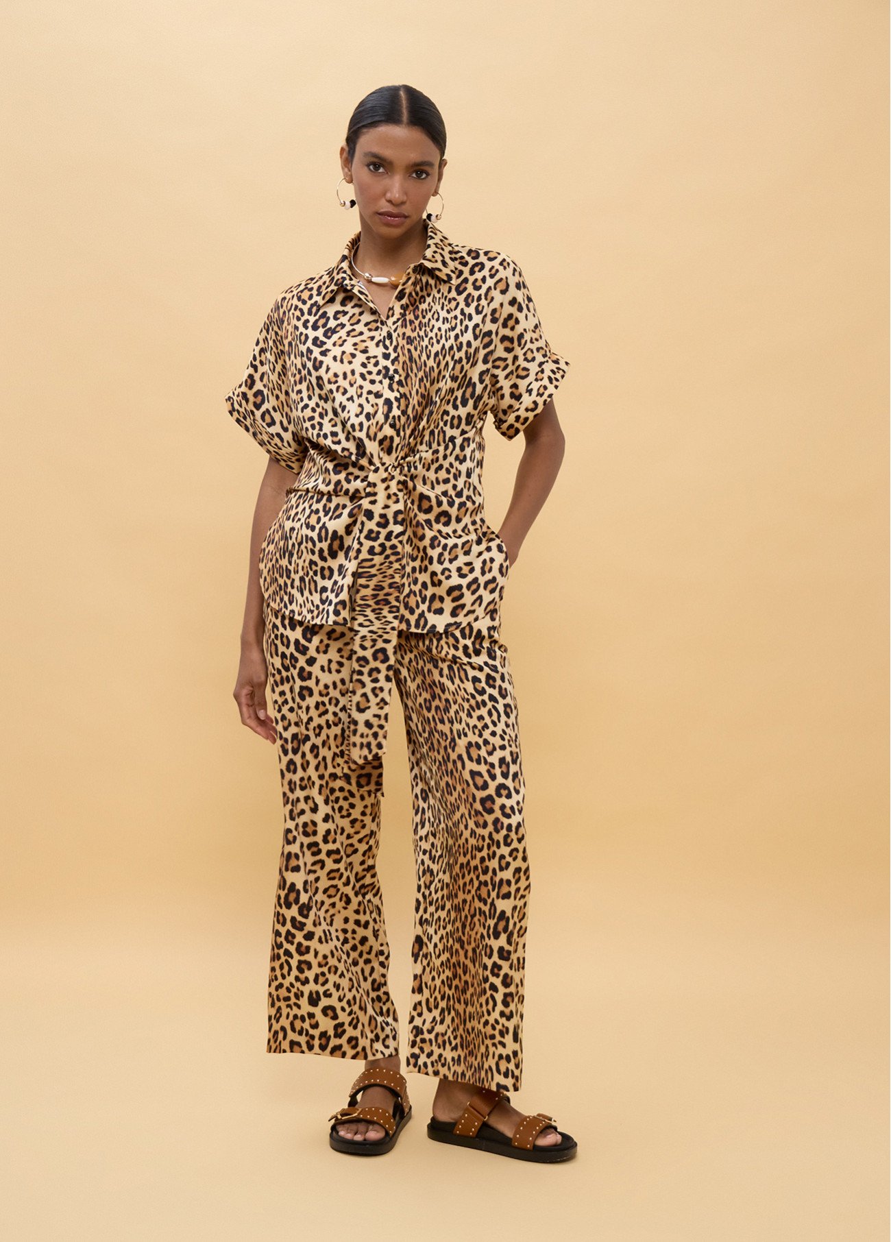 pantalon-estampado-animal.jpg