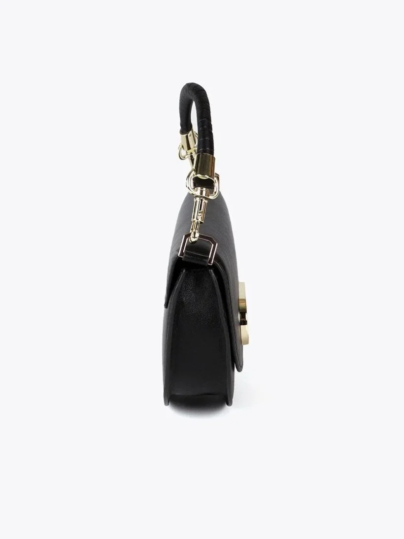 bandolera-media-luna-con-solapa-asa-corta-trenzada-y-detalles-metalicos+%282%29.jpg