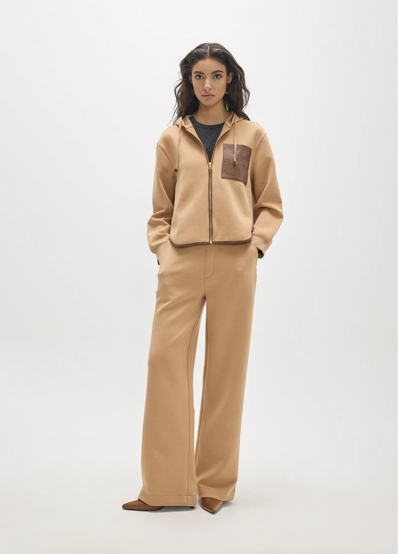 pantalon-jogger-fit-flare.jpg