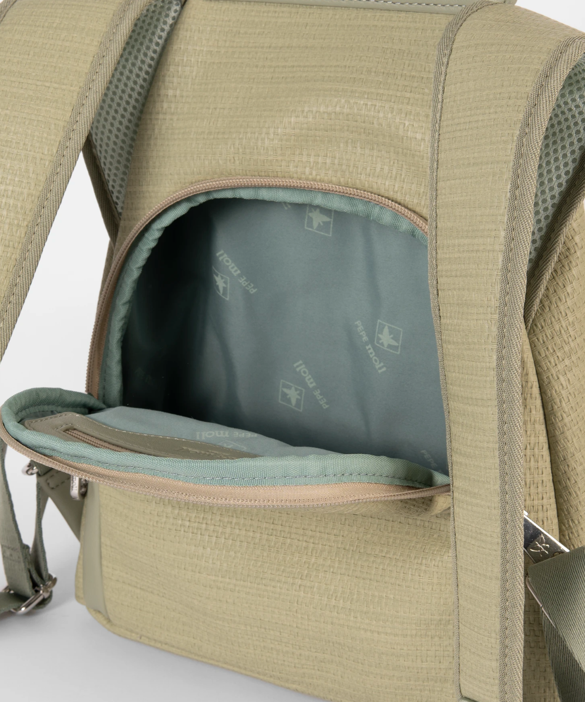 261132-mochila-verde-pm2.png