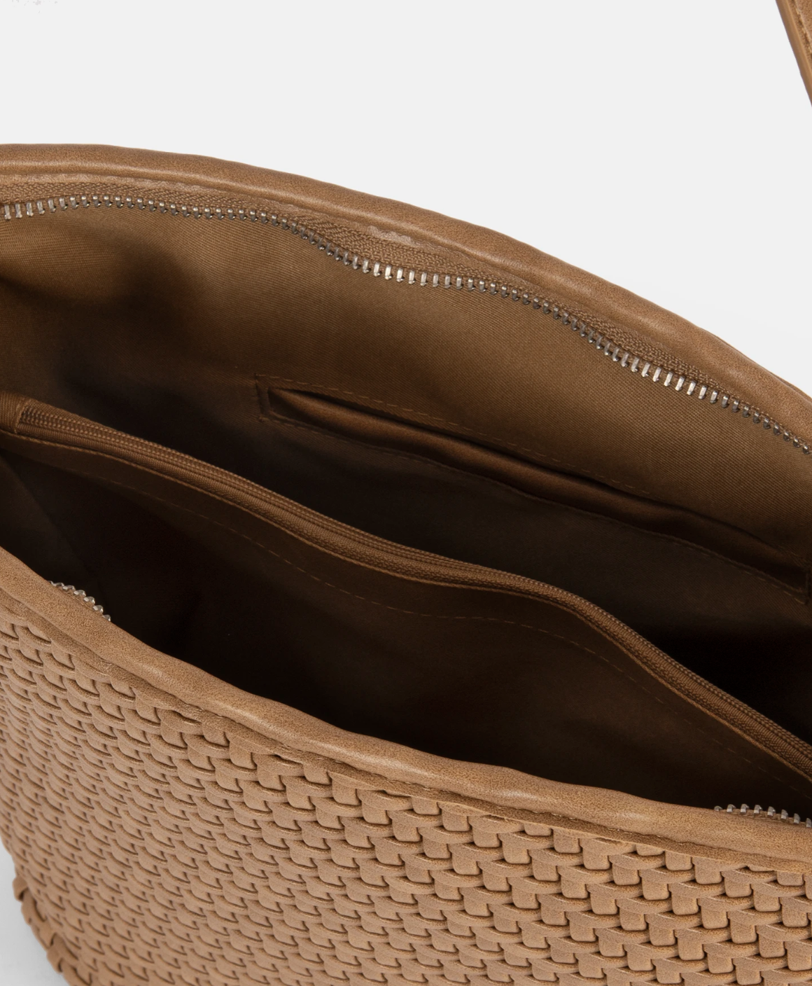 bolso-trenzado-pepe-moll-grande2.png