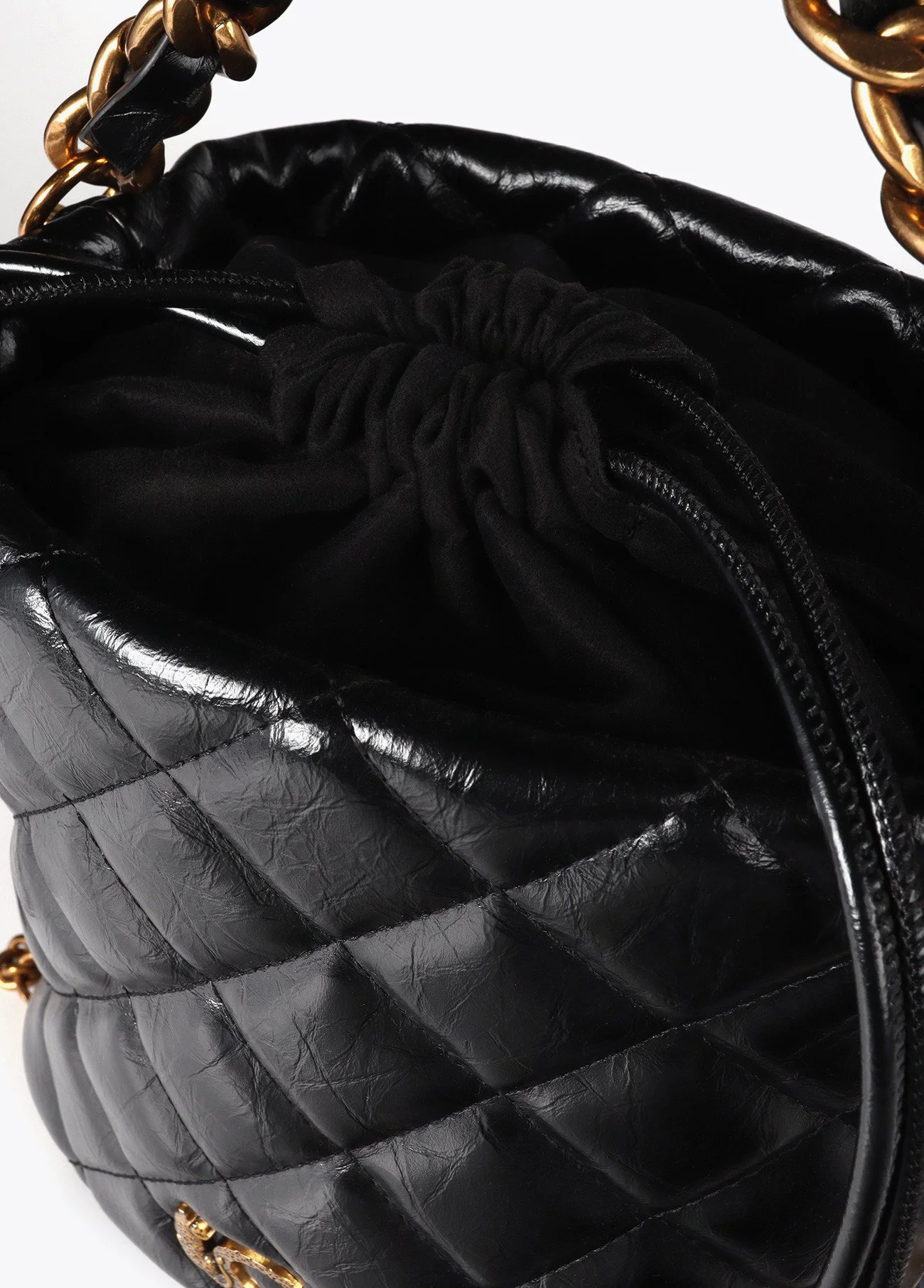 bolso-tipo-bombonera-acolchada-efecto-piel-con-logo-lc-leopardo (5).jpg