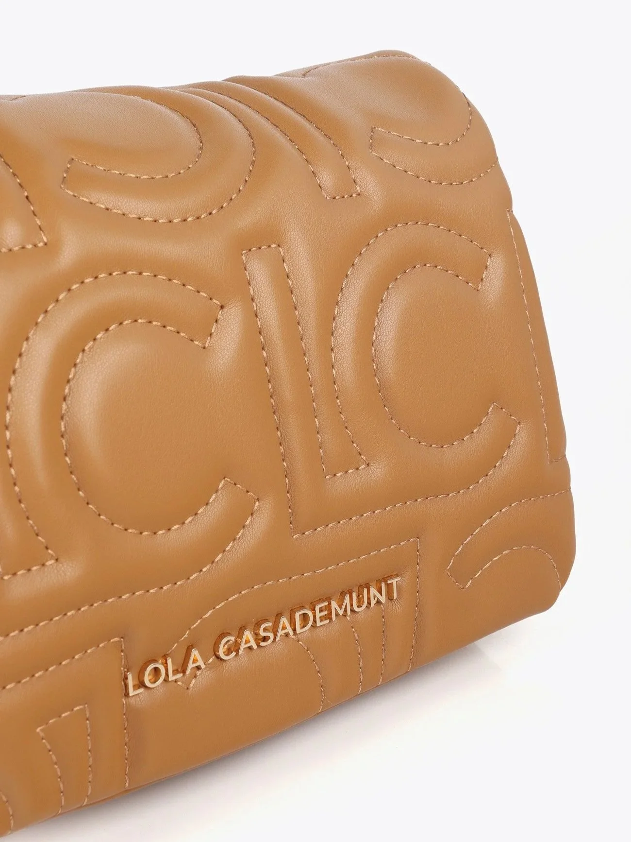 sac-bandouliere-matelasse-a-logo-en-similicuir-avec-sangle-chaine-mixte+%281%29.jpg