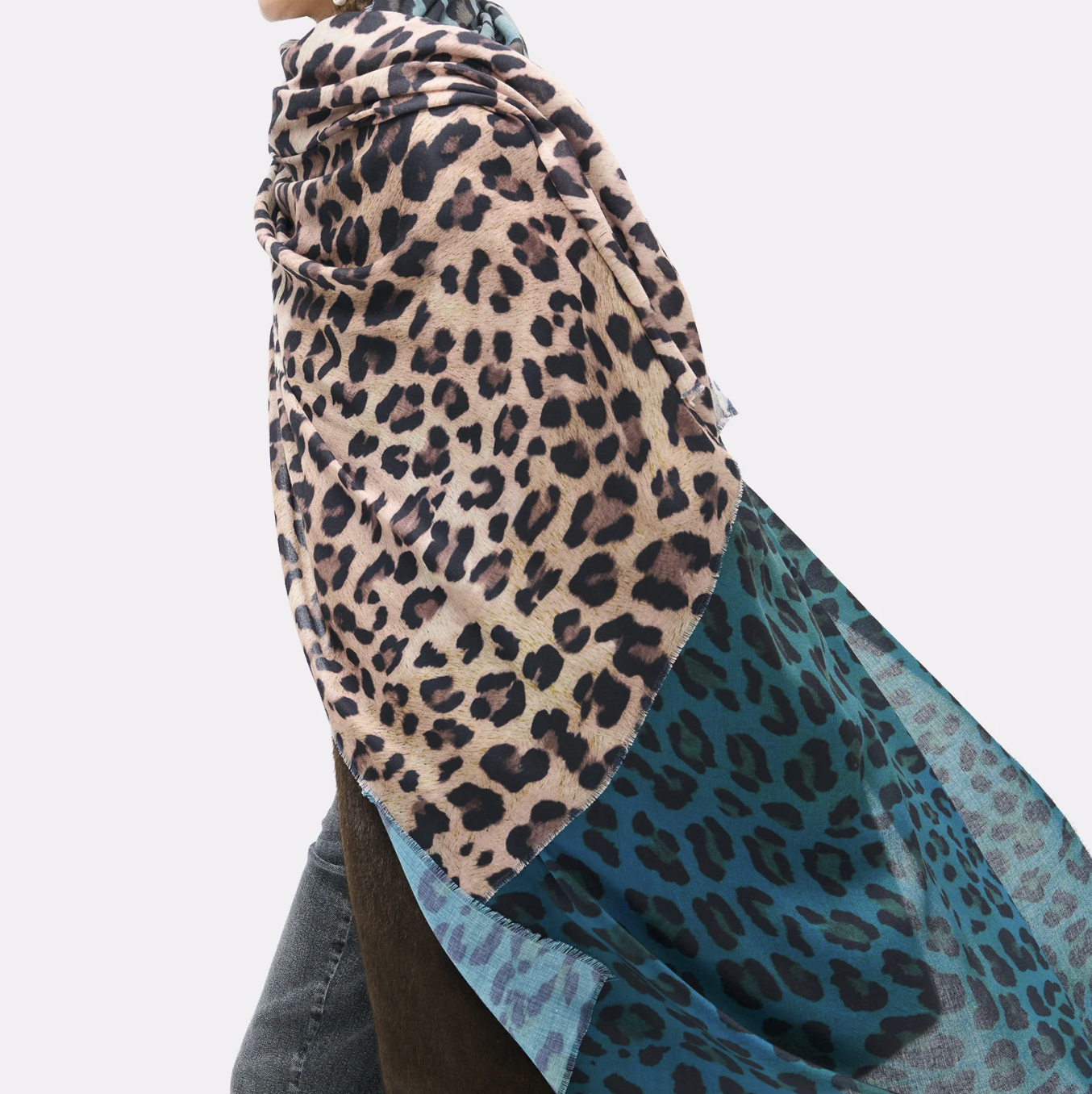 fular-estampado-animal-combinado-lola2.png