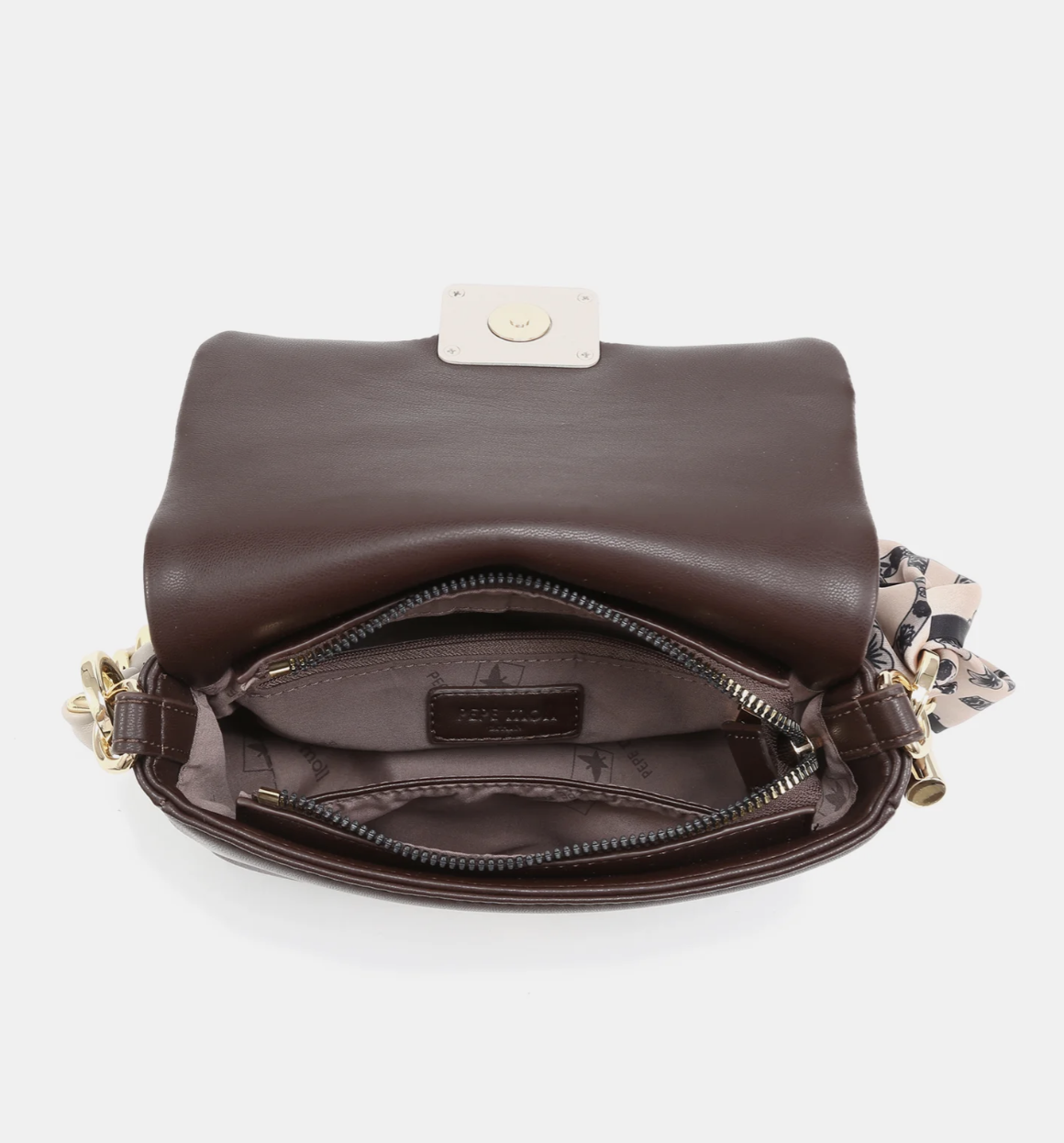 Bolso-mano-262414-marron-pm2.png