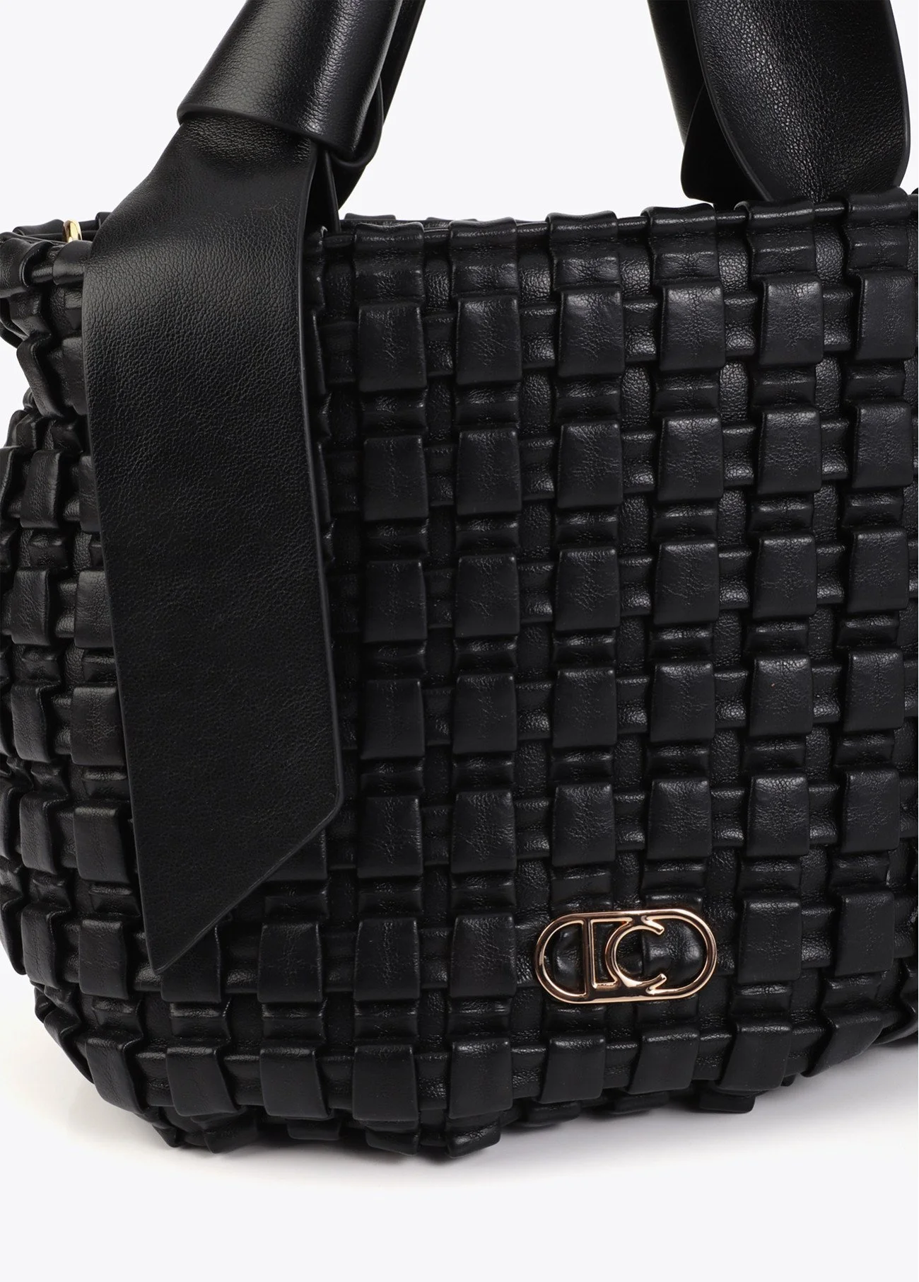 bolsito-material-trenzado-detalle-en-lazo (7).jpg