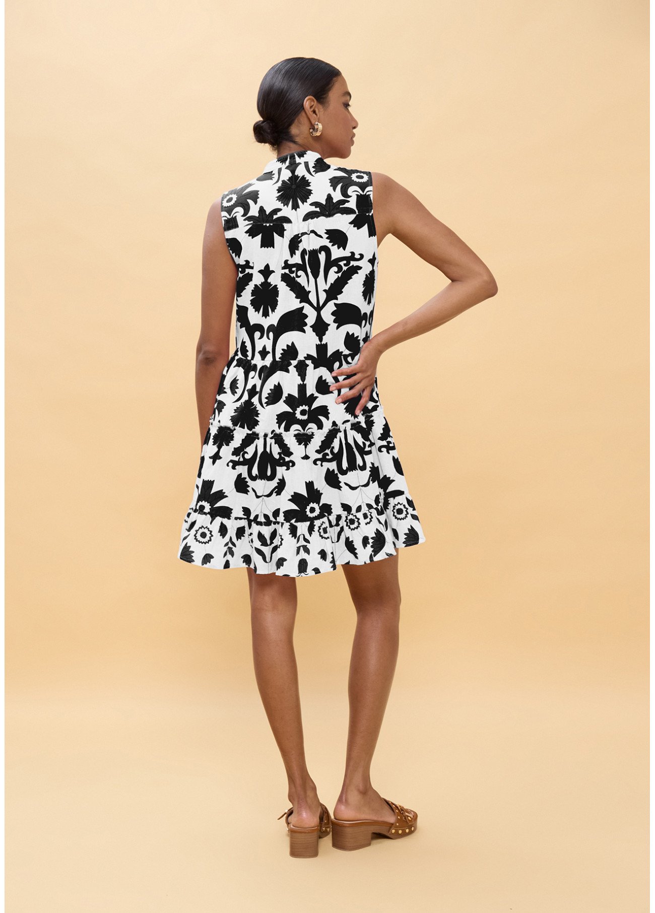 vestido-corto-volantes-estampado-flores (2).jpg