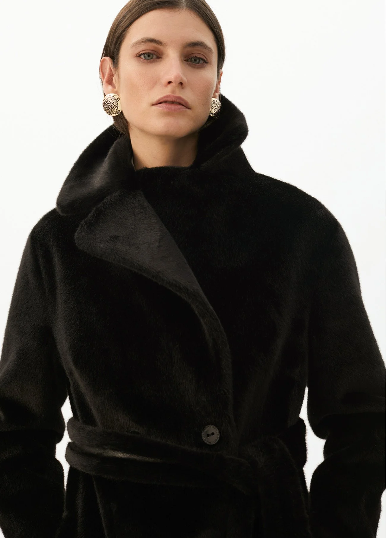 manteau-long-noir-en-plumes (2).jpg