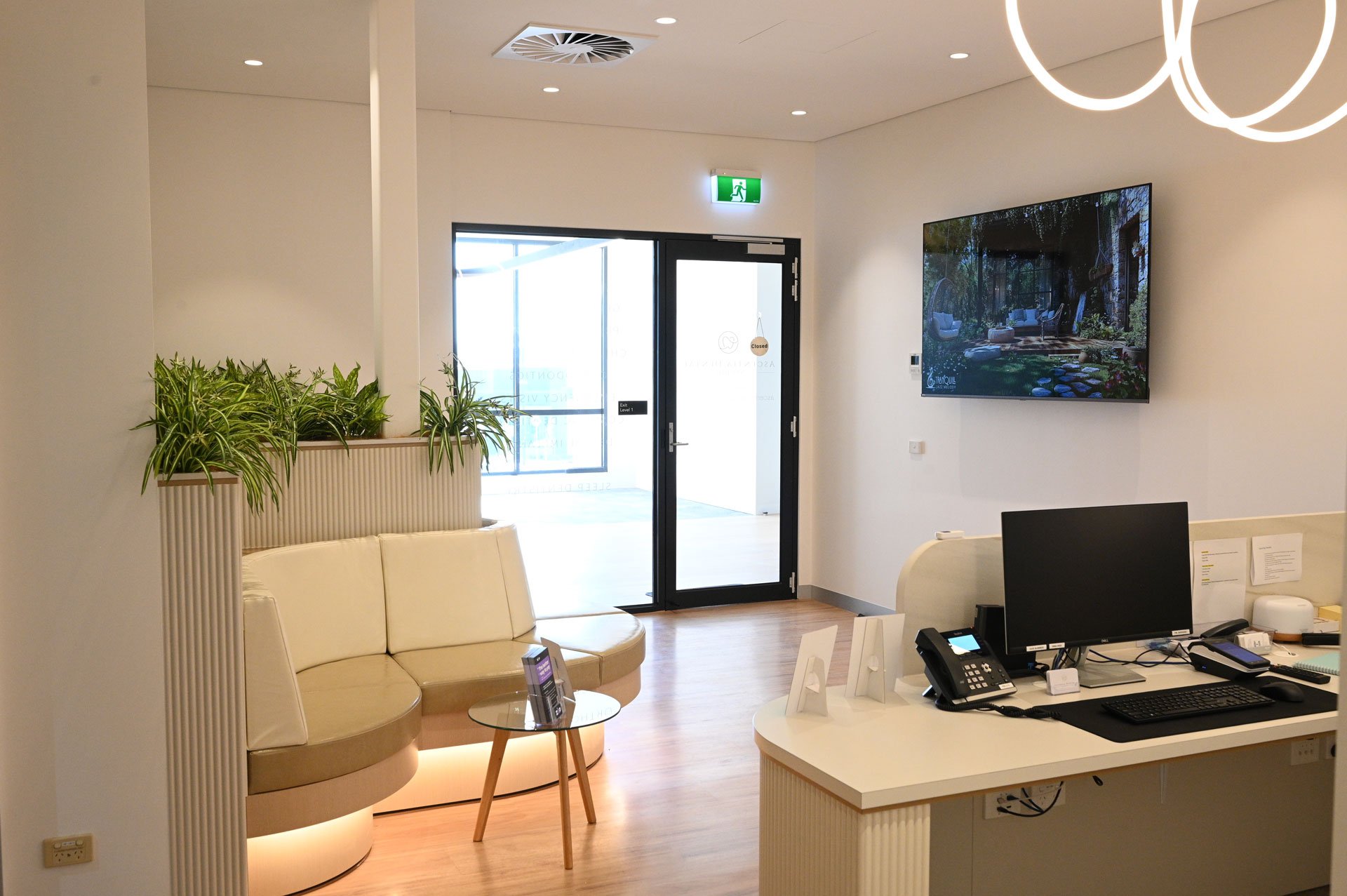 NZ6_9137.jpg