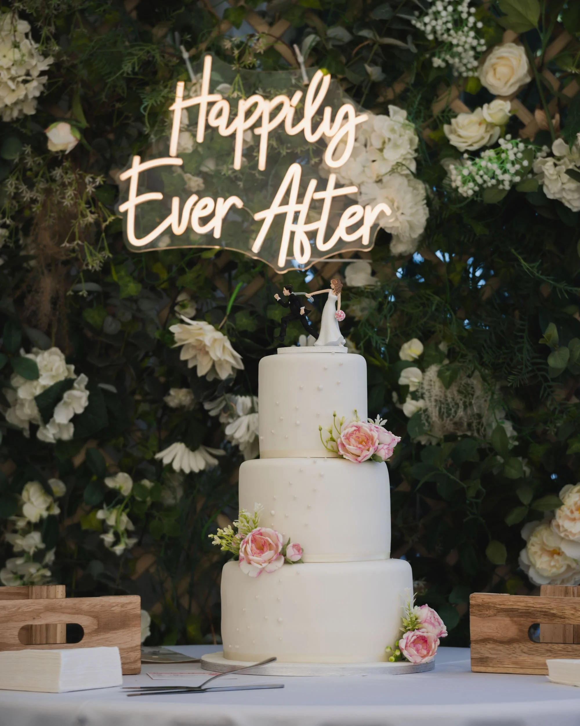 Grendon Lakes Wedding Photography - AJTImages