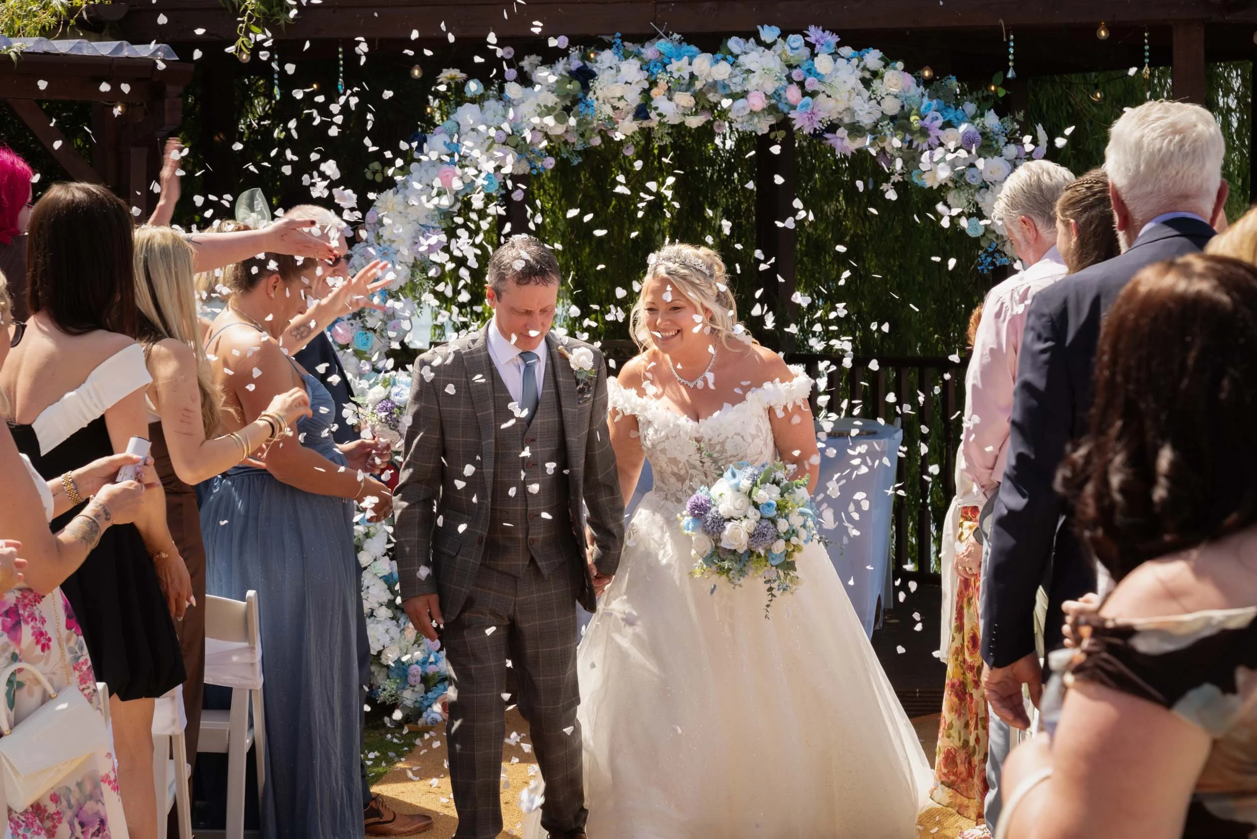 Grendon Lakes Wedding Photography - AJTImages