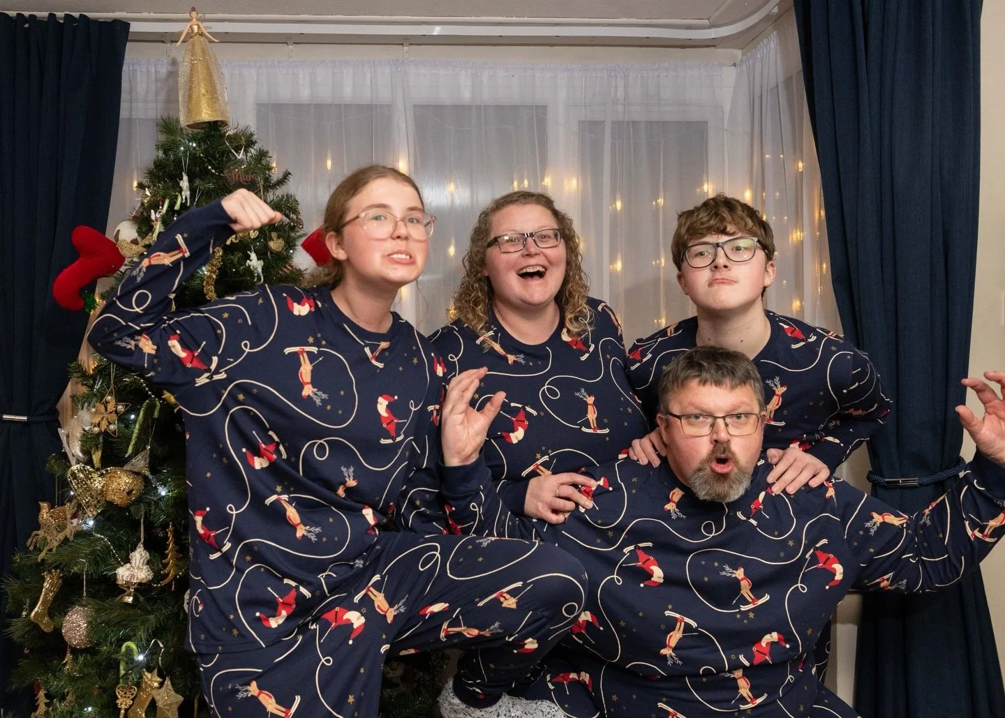 Merry Christmas from our family to yours 🎄

As we wrap up another year of capturing love, laughter, and unforgettable moments, we just want to say a huge thank you to all the amazing couples and families we had the pleasure to work with this year 🖤