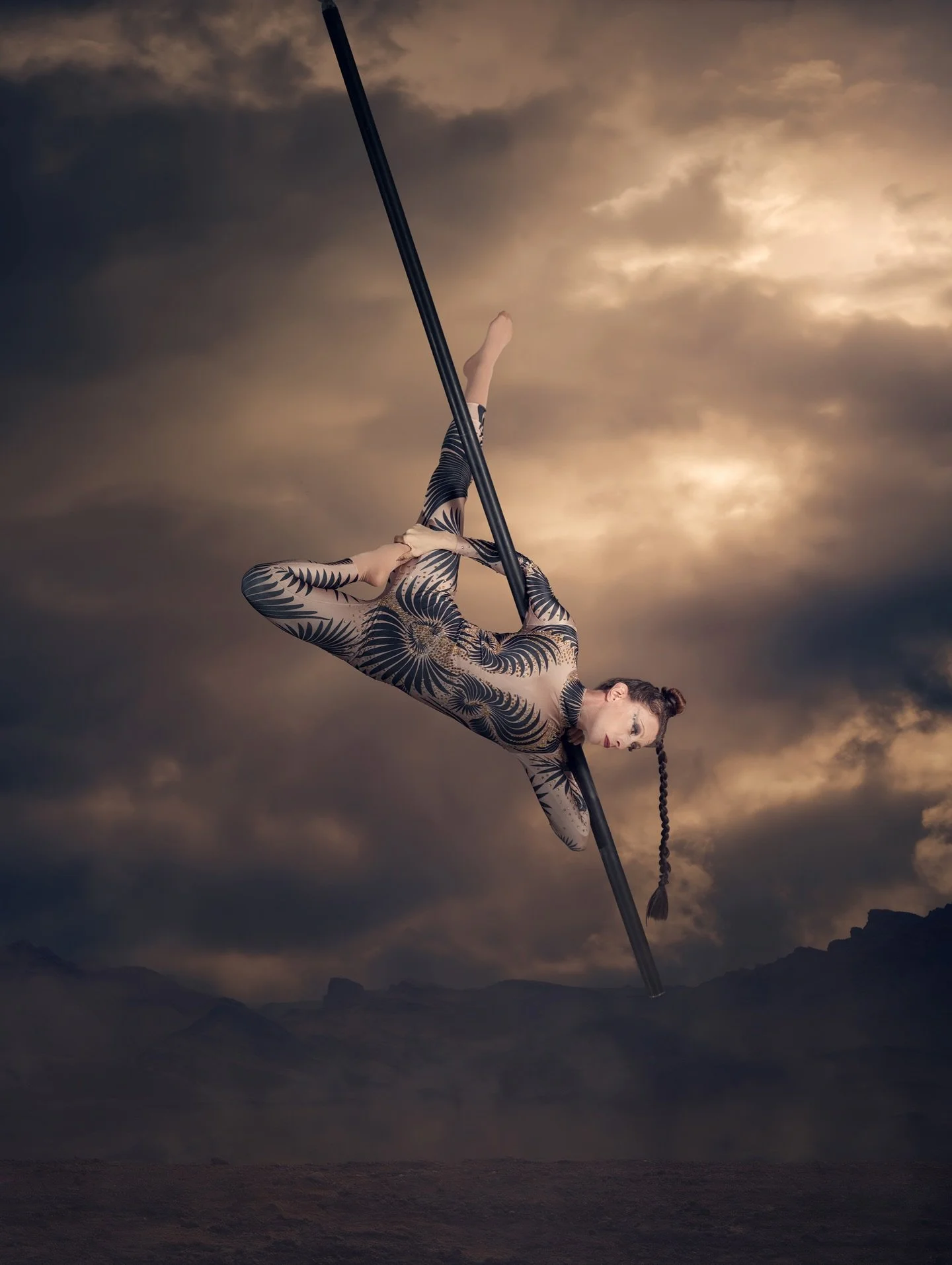 The awesome Justina 🖤
.
.
#ajtimages 
#altphotographer 
#alternativephotographer 
#aerialist 
#aerialistsofinstagram