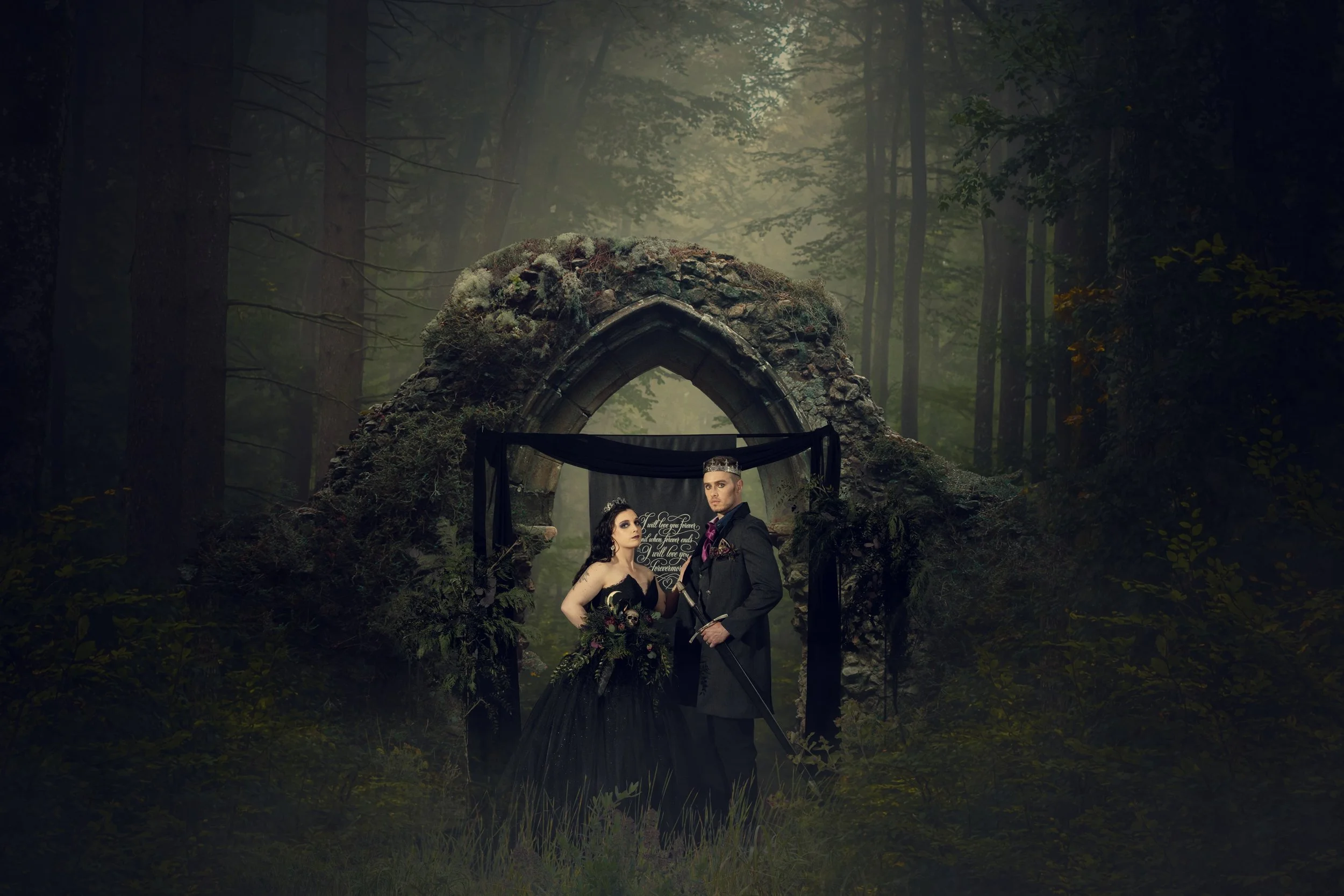 When you team up with a bunch of likeminded wedding suppliers, magic happens 🖤 It was a pleasure to be a part of this gothic fantasy shoot 📸 🖤 

Dream team 👇🏻 🙌🏼

Photography by: @ajtimages 
Venue: @arnoldhouserugby 
Concept / Hair &amp; Makeu