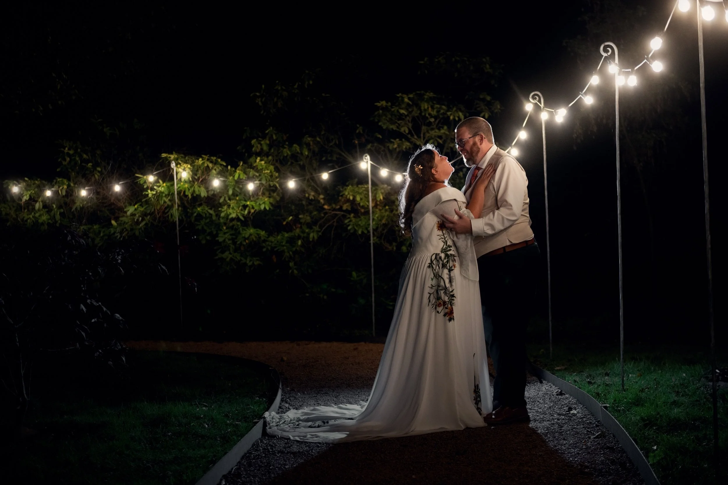 What a fantastic day we had yesterday capturing Leah &amp; Craig&rsquo;s special day at @thorpegarden A day filled with lots of fun &amp; laughter. Congratulations Mr &amp; Mrs Cheverall 💞

#ajtimages #alternativeweddingphotographer #warwickshirewed