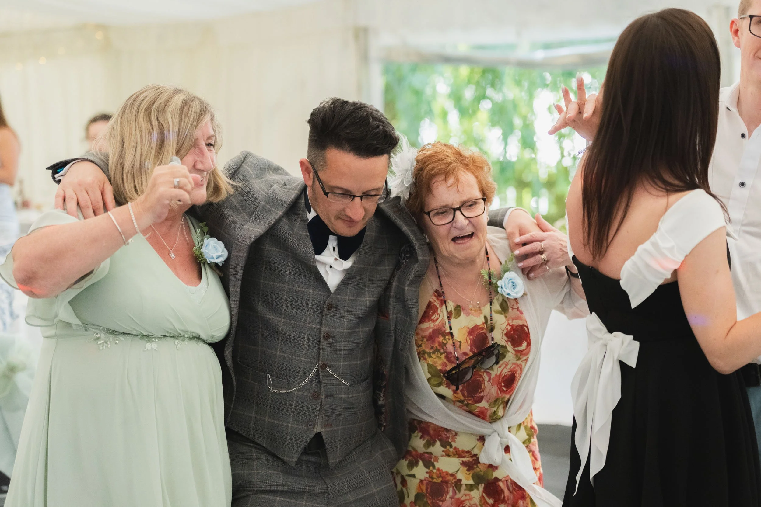 Grendon Lakes Wedding Photography - AJTImages