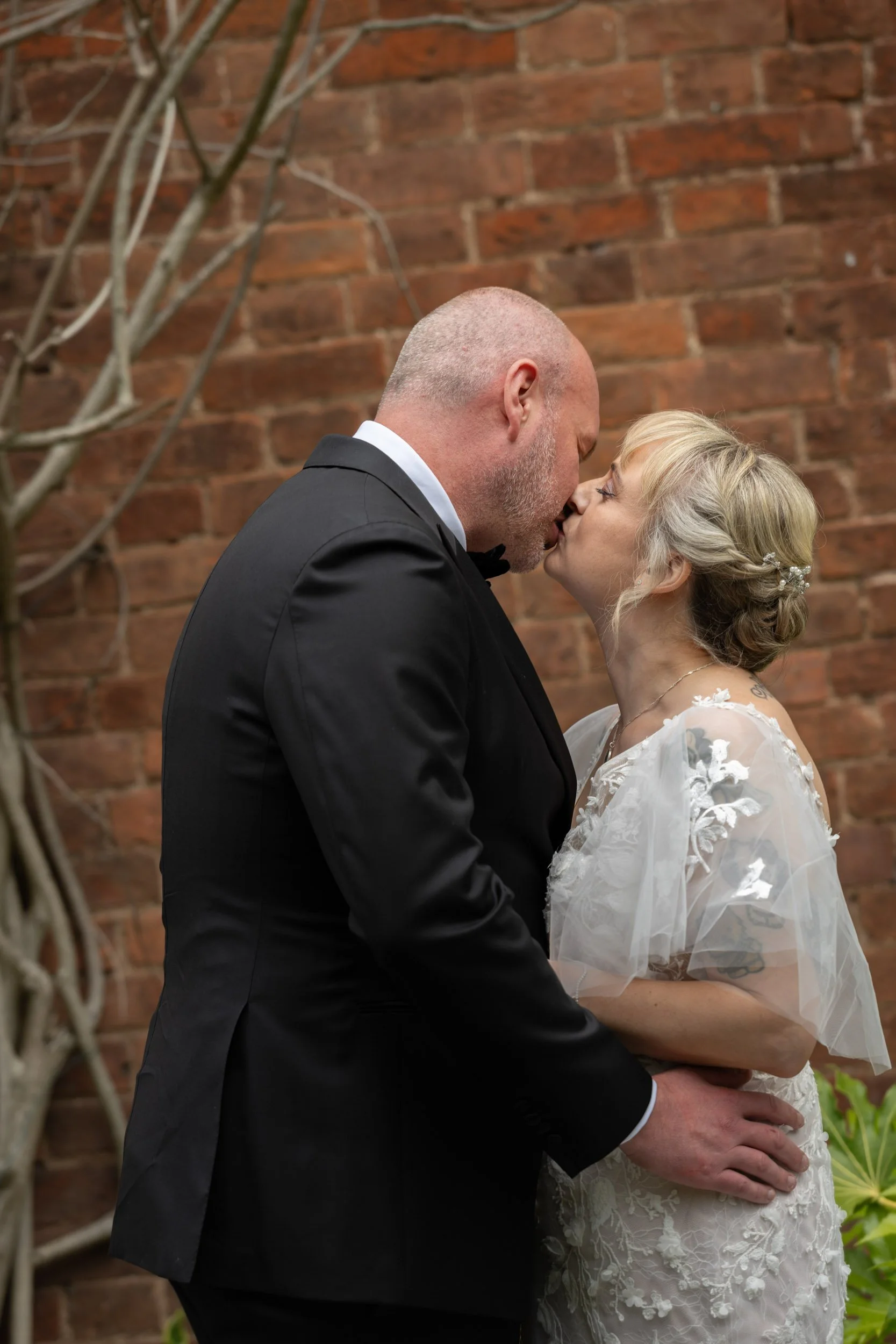 Diglis House Hotel Wedding Photography by Alternative Wedding Photographer AJTImages