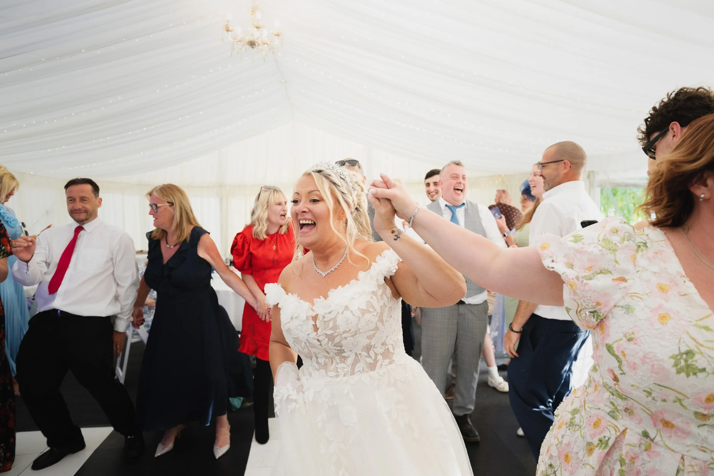 Grendon Lakes Wedding Photography - AJTImages