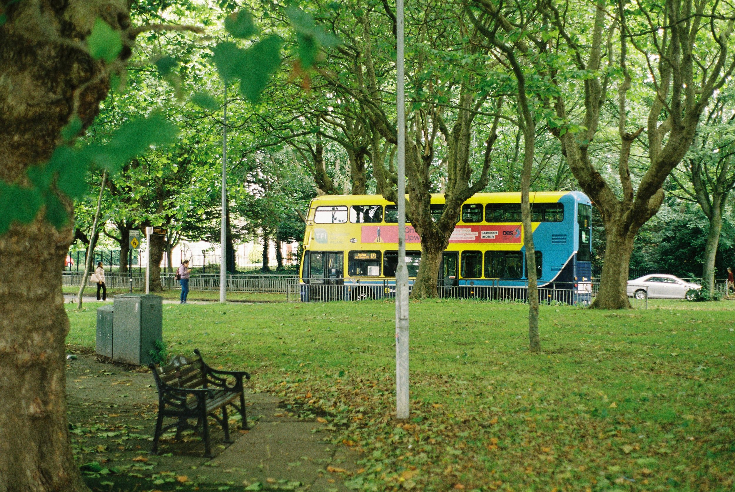 The 123 starting it's day on Griffith Ave.