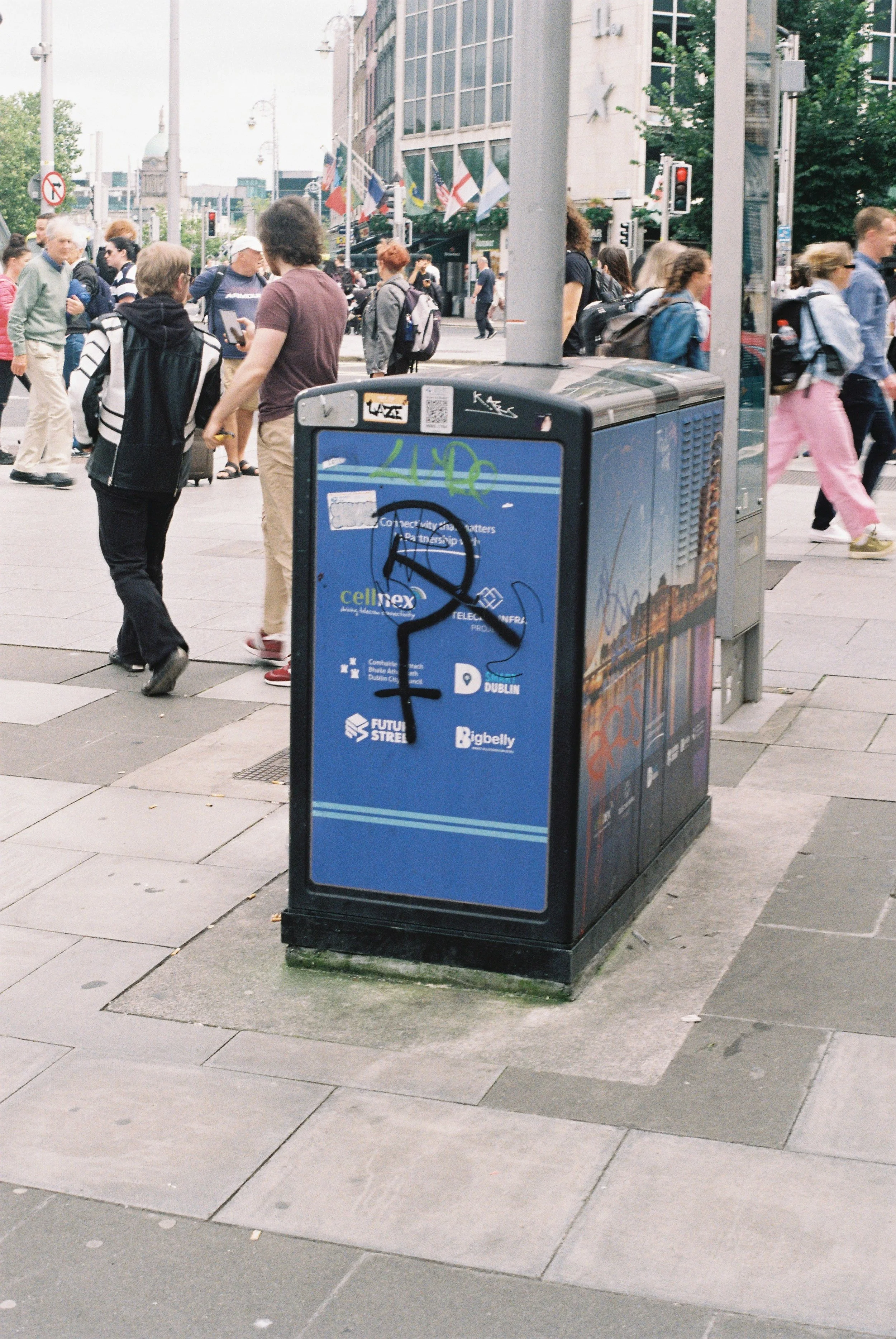 Bins with good politics