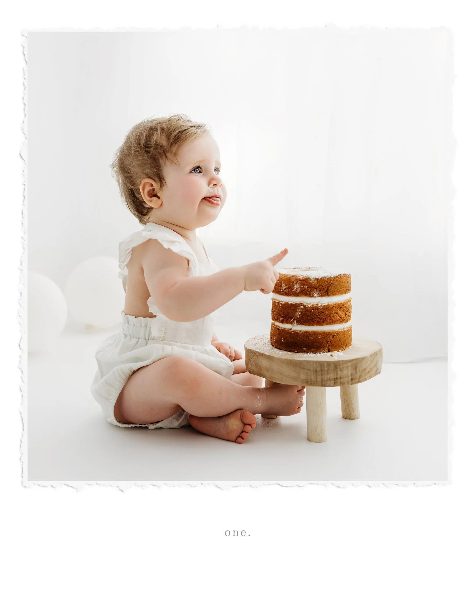 wONEderful 🤍

Celebrating one year of love, laughter and all the little magical moments along the way. 

#CakeSmashPhotography #FirstBirthday #PerthFamilyPhotography #LoveOlivePhotography #CapturingChildhood #LittleMoments #OneYearOld #wONEderful