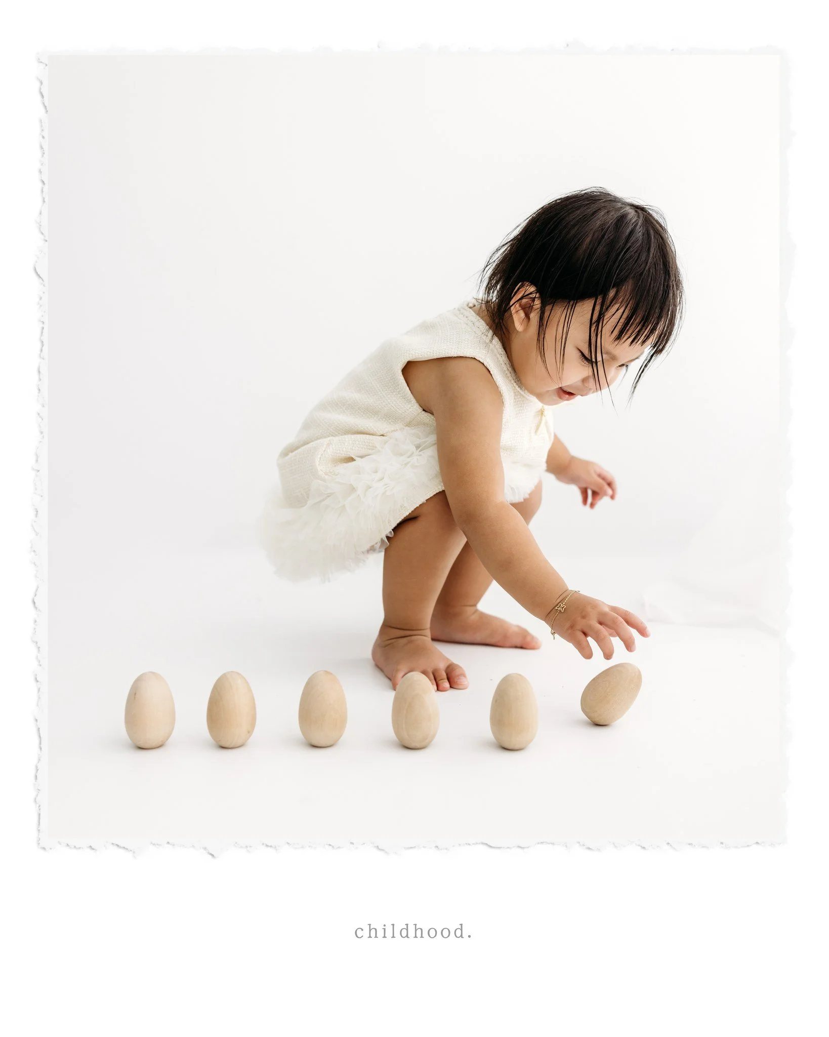 Quietly capturing childhood as it unfolds&hellip; because the best photos happen when being little comes first ✨