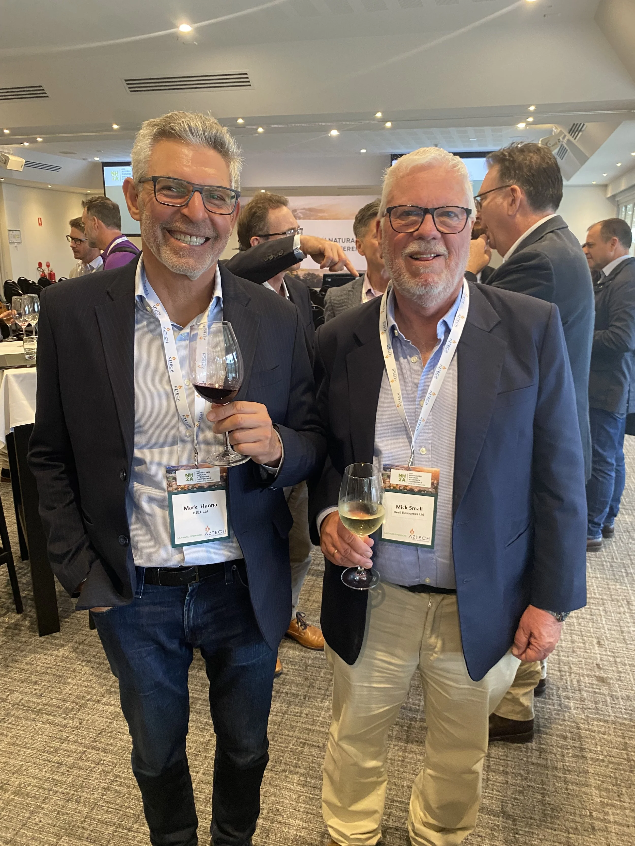 Mark Hanna (H2EX, left) and Mick Small (Devil Resources).