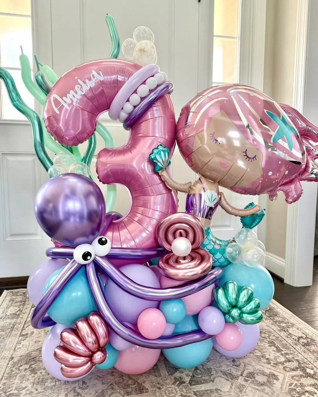 🫧🧜&zwj;♀️💜 UNDER THE SEA 💜🧜&zwj;♀️🫧

Amelia turns three!
Hope you had the most magical day! 🥳

🎈Premium Balloon Bouquet 
.
.
.
.
.

#birthdaygirl #birthdayballoons #balloondecoration #happybirthday #balloons #balloon #michiganballoons #balloo