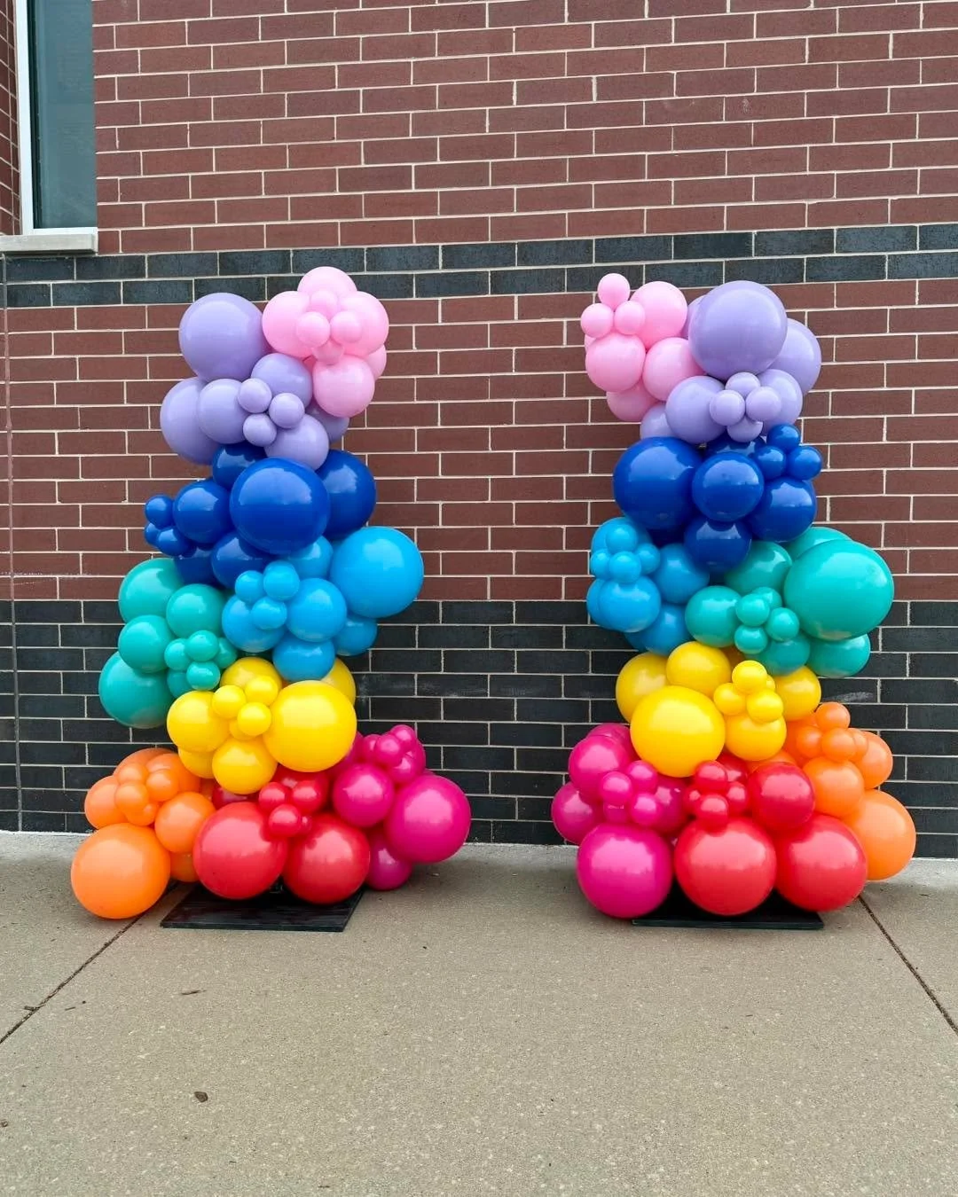 💕🌈🤩 COLOR RUN FUN 🤩🌈💕

Brightening up your rainy day with a burst of ✨COLOR!✨ Loved how cheerful these freestanding garlands turned out for the Pearson Elementary Color run. 😄

🎈Add some sunshine to your next event! Send us a DM or visit LUNA