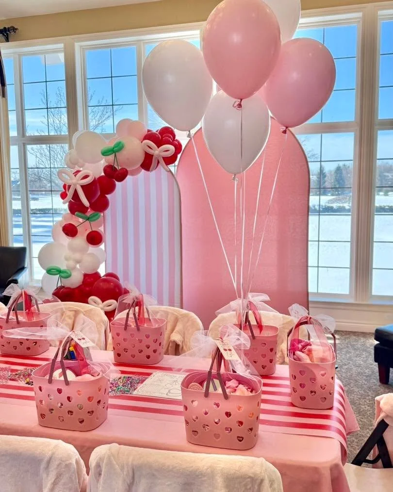 ✨🎀🍒 SHE&rsquo;S THE CHERRY ON TOP 🍒🎀✨

Proof that the right balloons are always the finishing touch! 🤌

🎈 9ft balloon garland on client provided backdrop

#birthdaygirl #BalloonDecor #happybirthday #birthdayballoons #balloondecoration #balloona