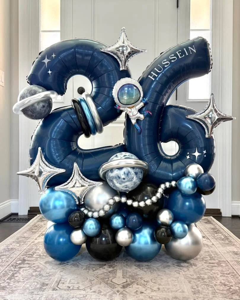 ✨👨&zwj;🚀🚀💫 S P A C E  V I B E S 💫🚀👨&zwj;🚀✨

#ToTheMoon #birthdayballoons #balloondecoration #detroitballoonartist #balloonbouquet #tuftex #balloondecor #sempertex #balloongarland #balloonbouquets #numberstacks #balloons #balloonartist #detroi
