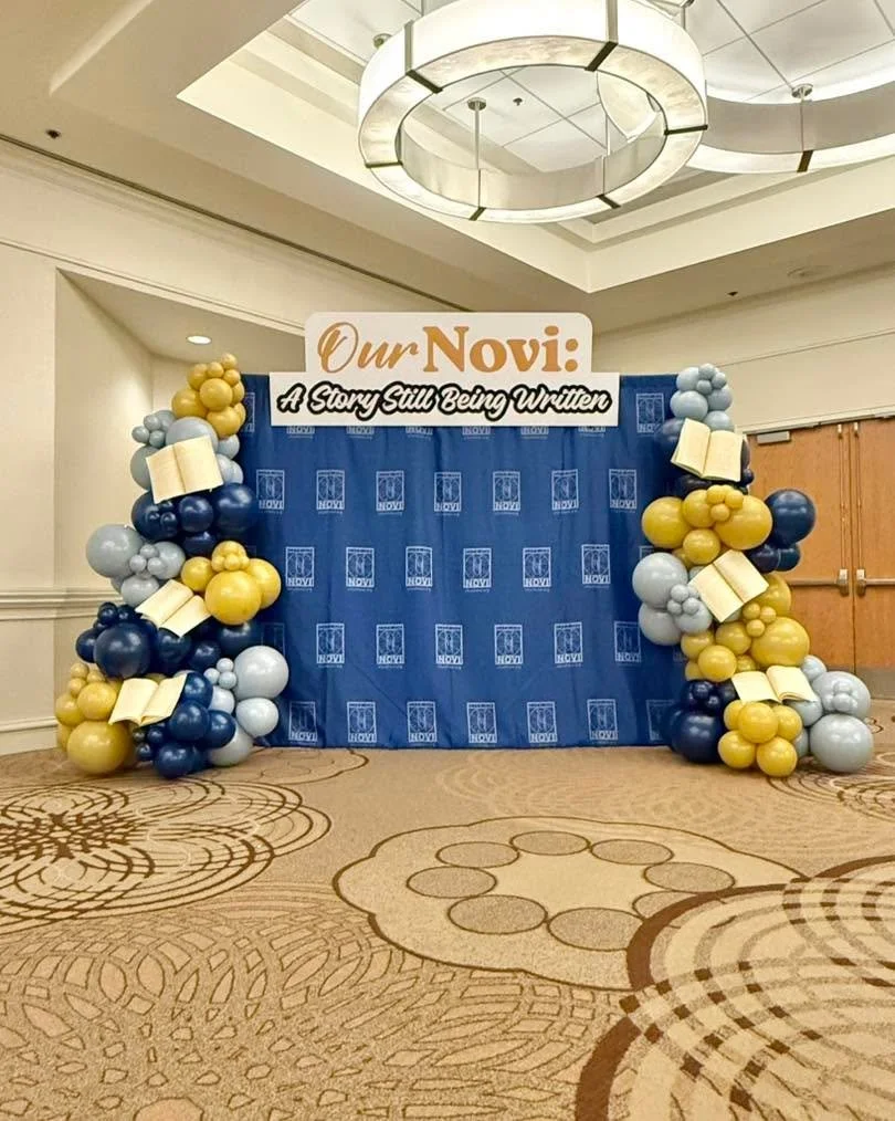 ✨💙📖 The story continues&hellip; 📖💙✨

Honored to create this setup for Novi&rsquo;s State of the City address.

Proud to play a small part in celebrating the people, progress, and possibilities that make Novi such an amazing community!

🎈Big mome