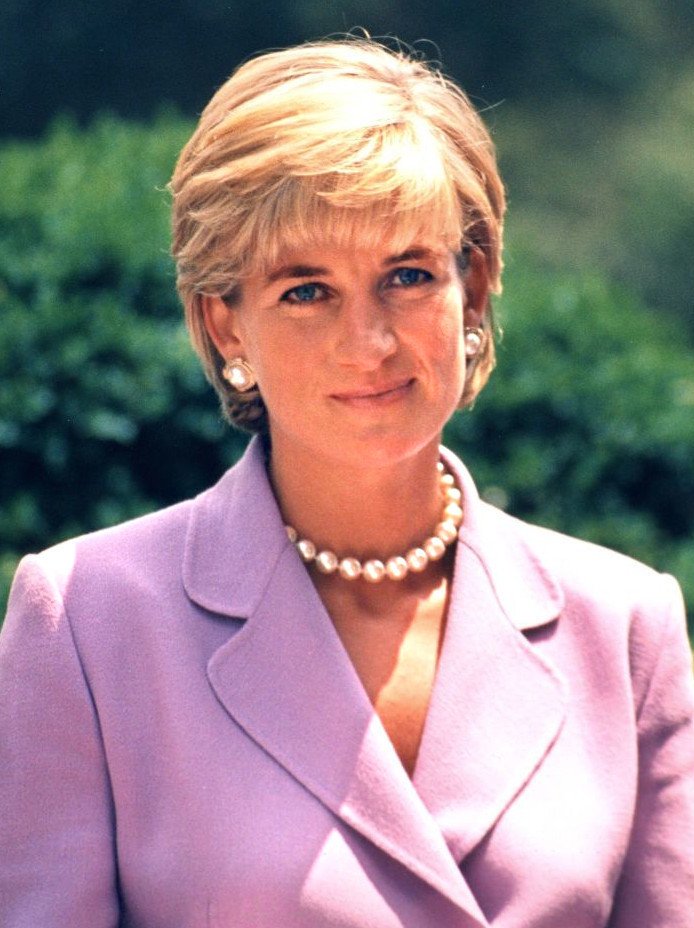 Diana,_Princess_of_Wales_1997_(2).jpg