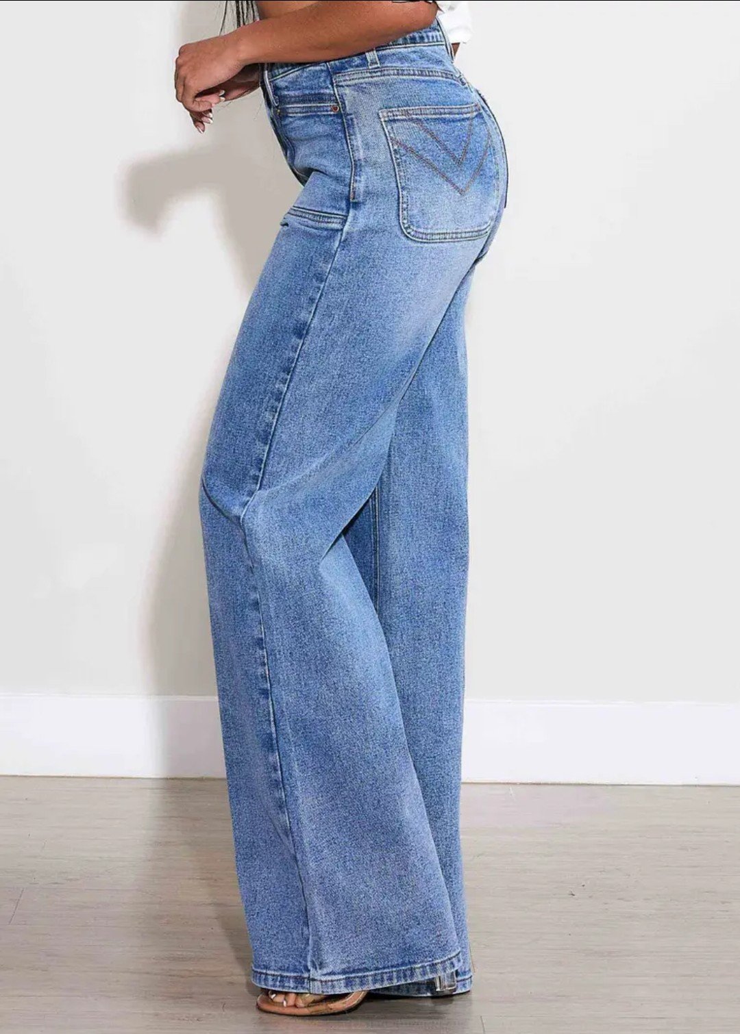 wide leg jeans side.jpg