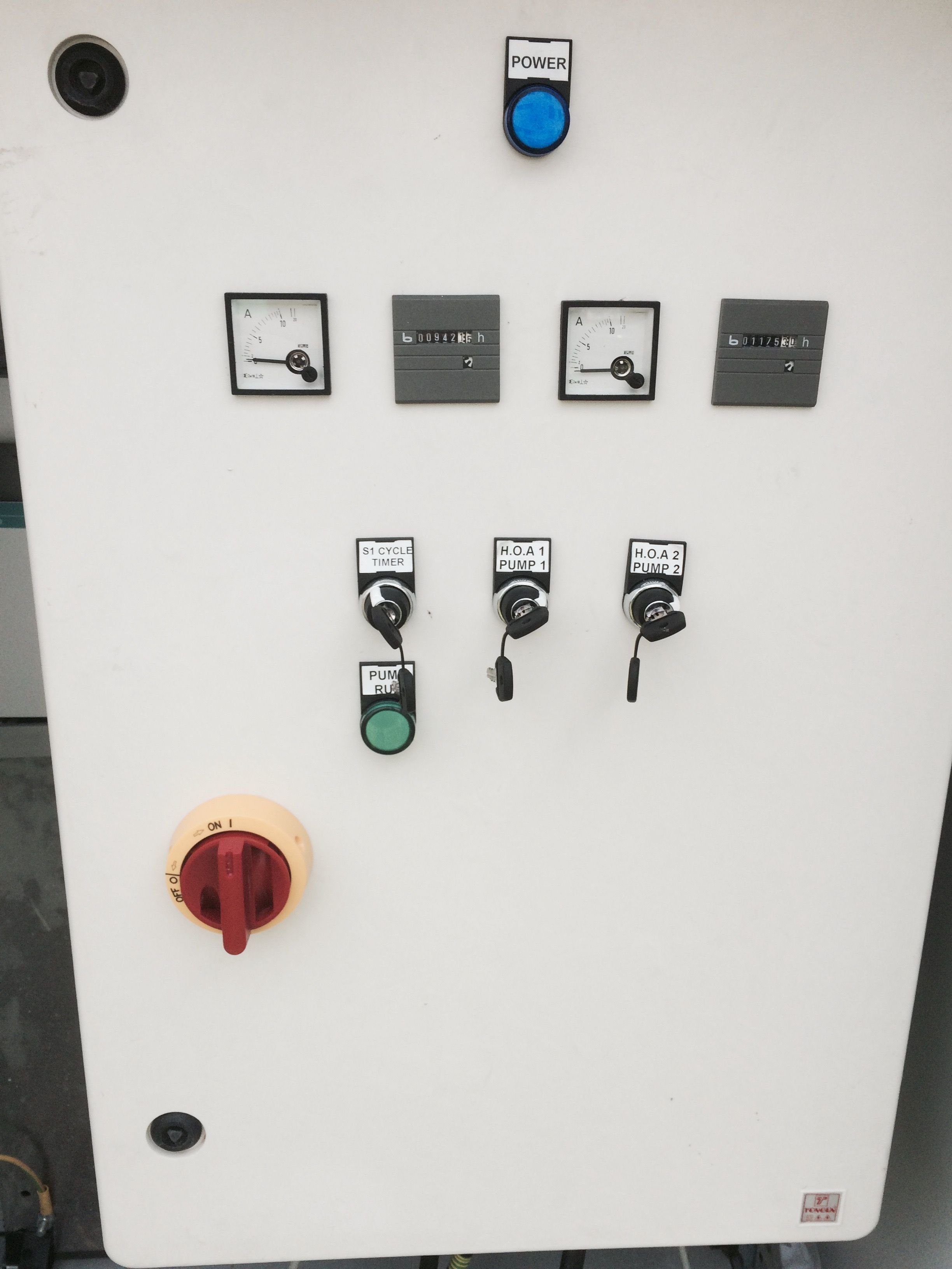 Panneaux d'instrumentation et de contrôle pour les stations d'épuration et les stations de pompage