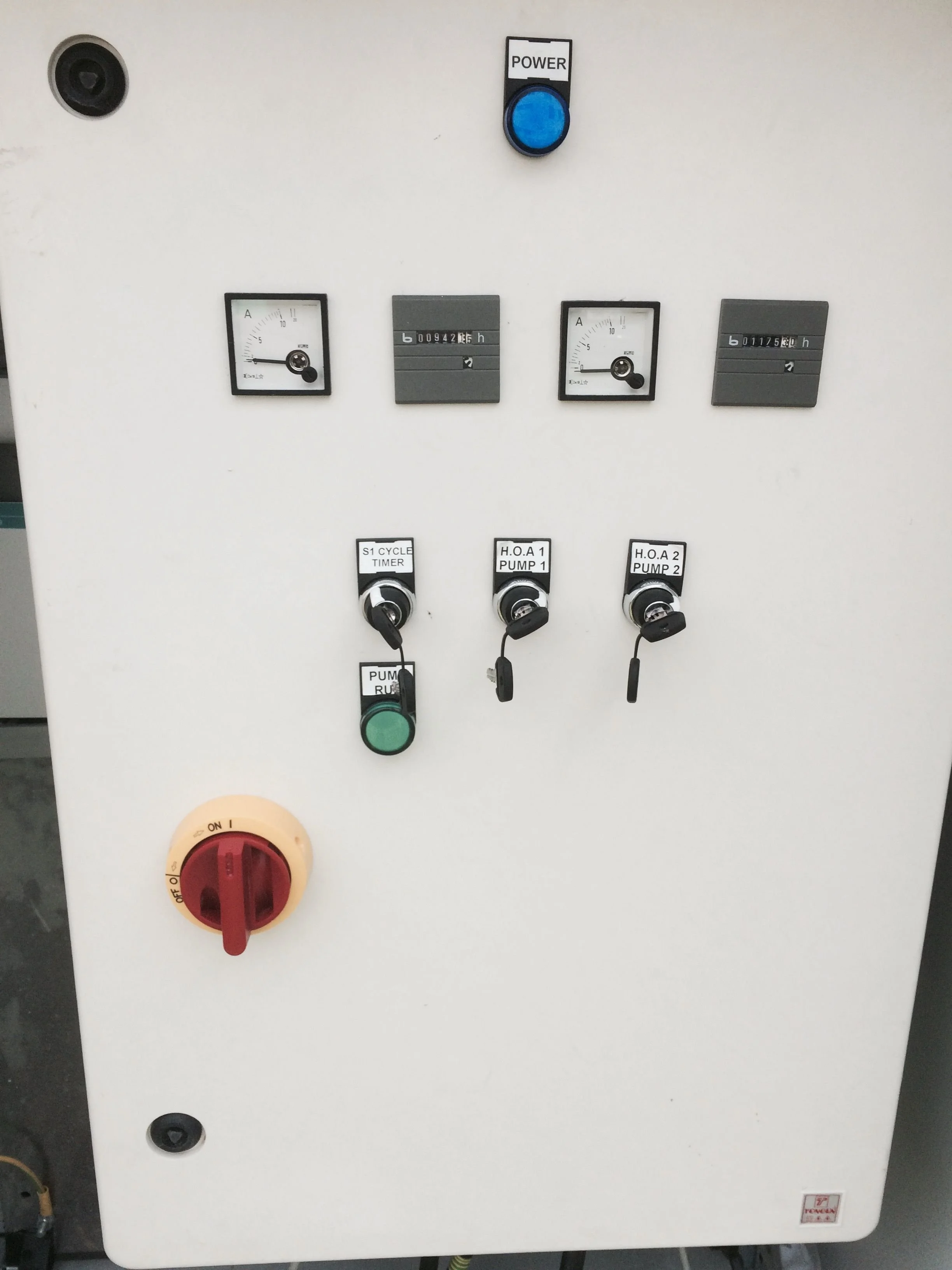 PumpControlPanel_OuterView.jpg