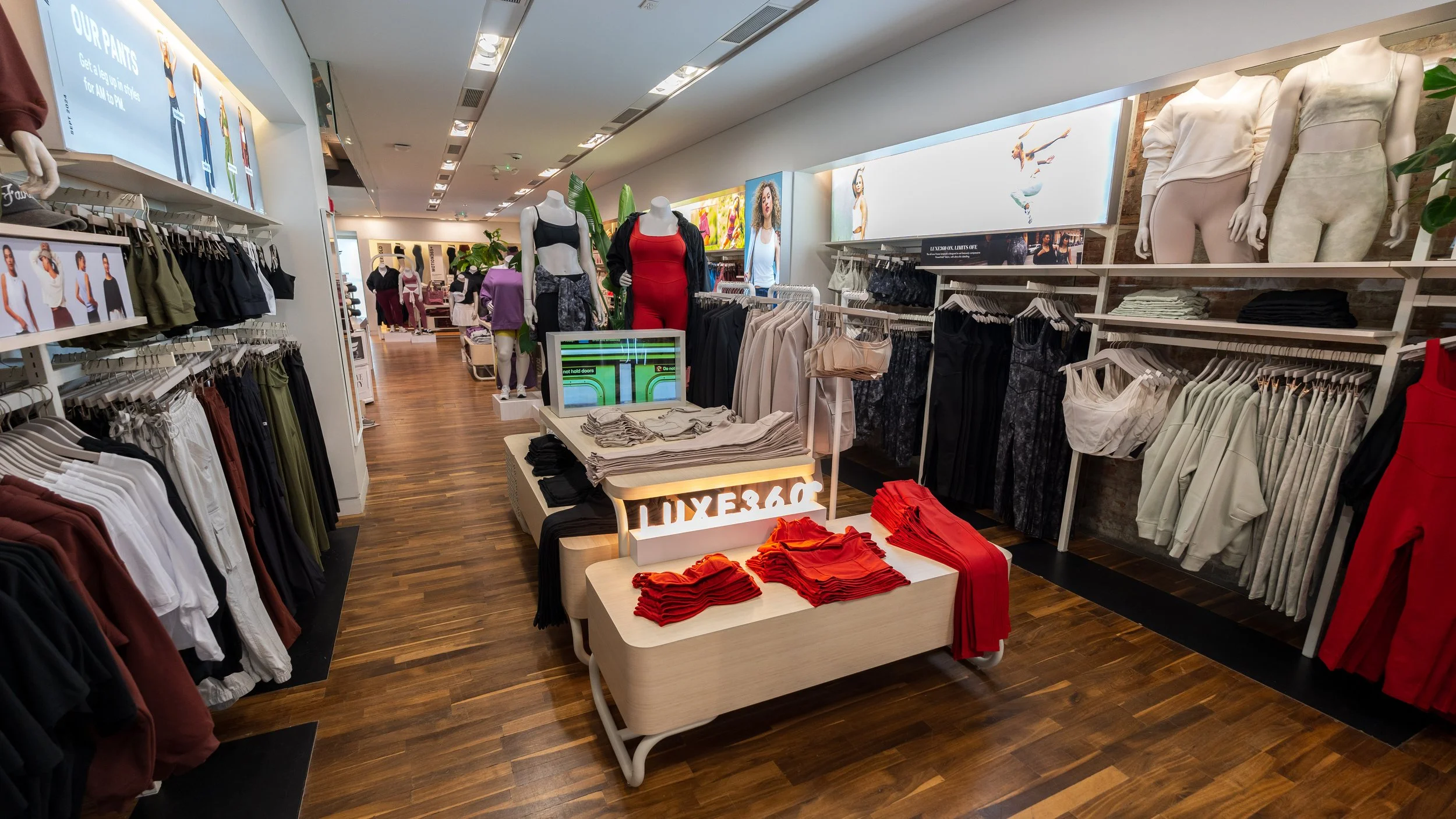 Event Photography for Fabletics (16x9s) -8.jpg