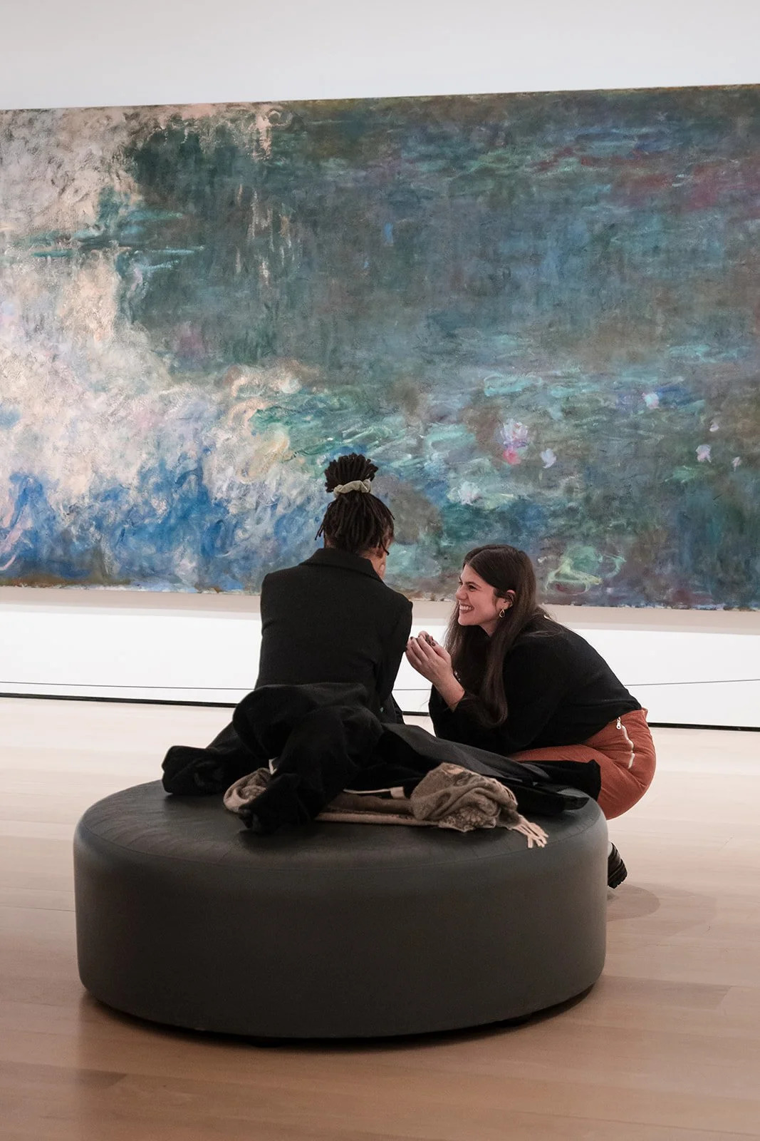 sam-krystal-surprise-proposal-moma-31.jpg