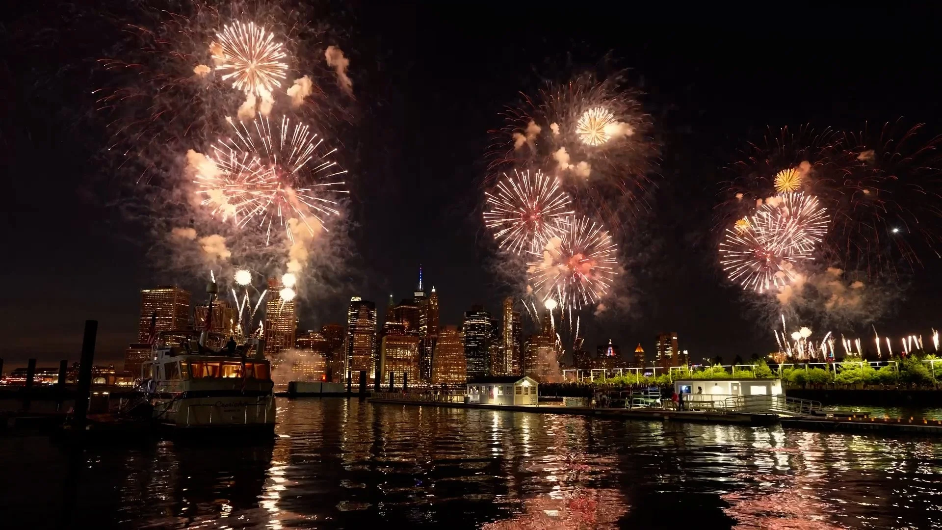 By Dasoni_Brooklyn Bridge Marina_Fourth Of July Fireworks_47.jpg