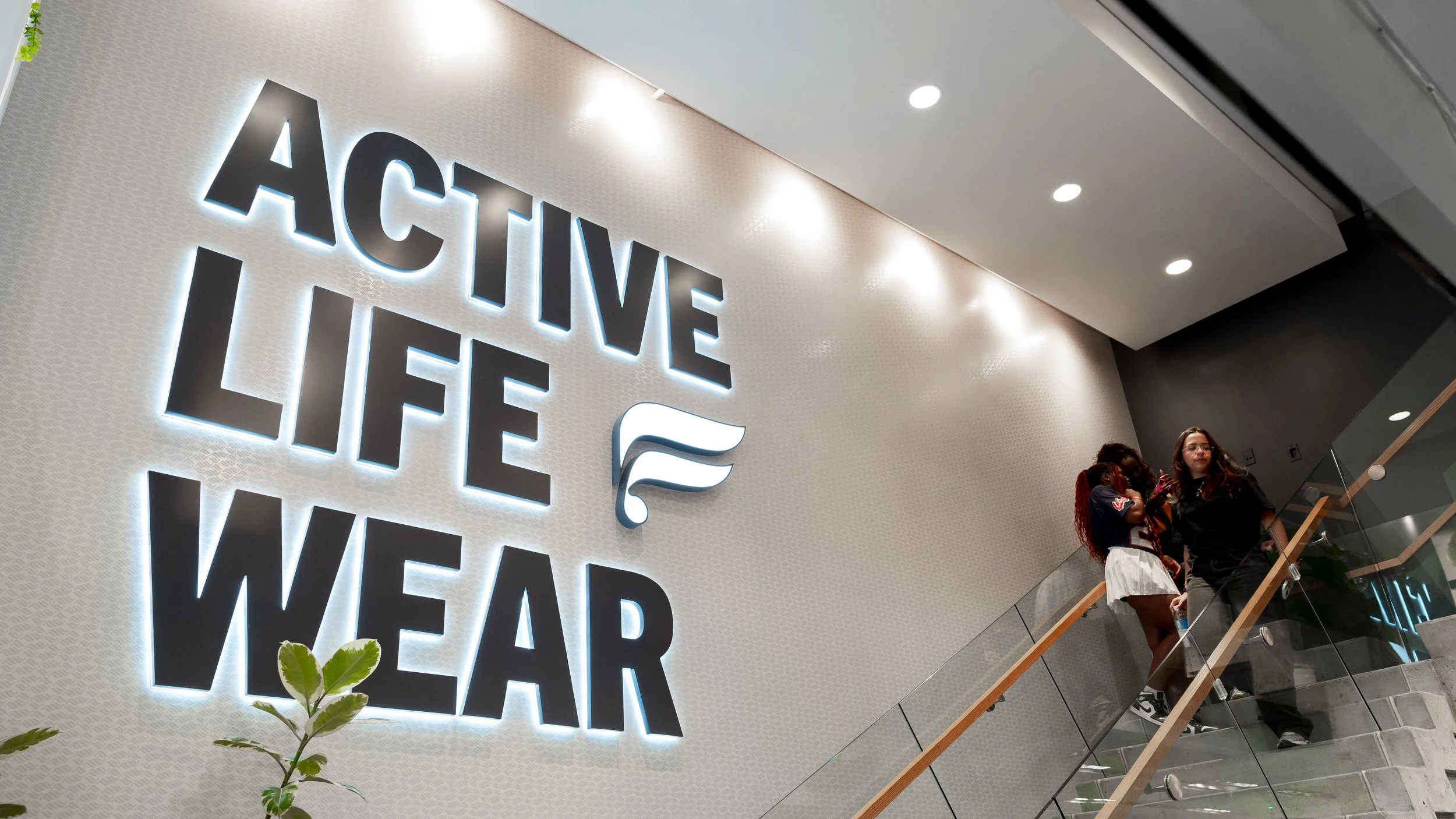 Event Photography for Fabletics (16x9s) -58.jpg