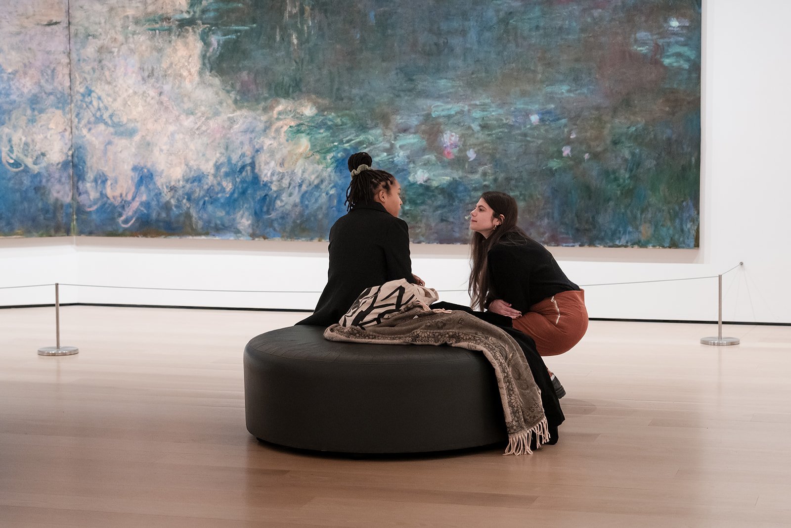 sam-krystal-surprise-proposal-moma-24.jpg
