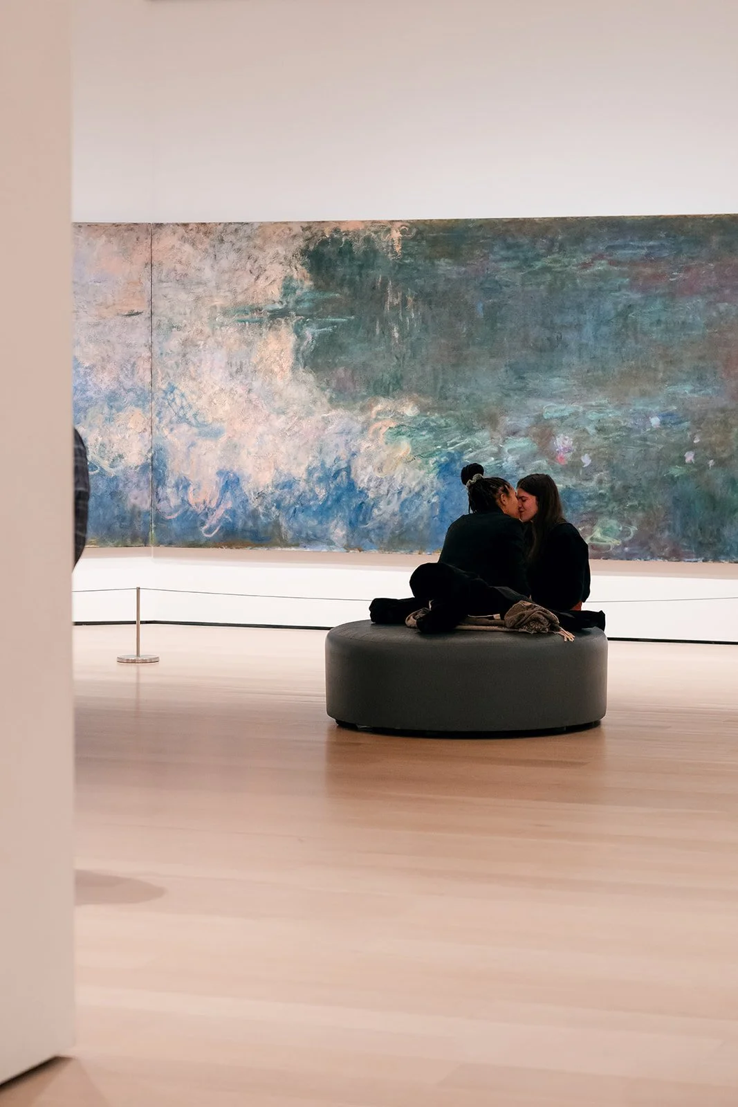 sam-krystal-surprise-proposal-moma-44.jpg
