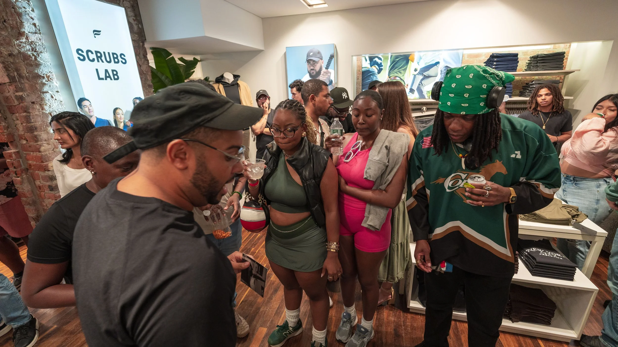 Event Photography for Fabletics (16x9s) -53.jpg