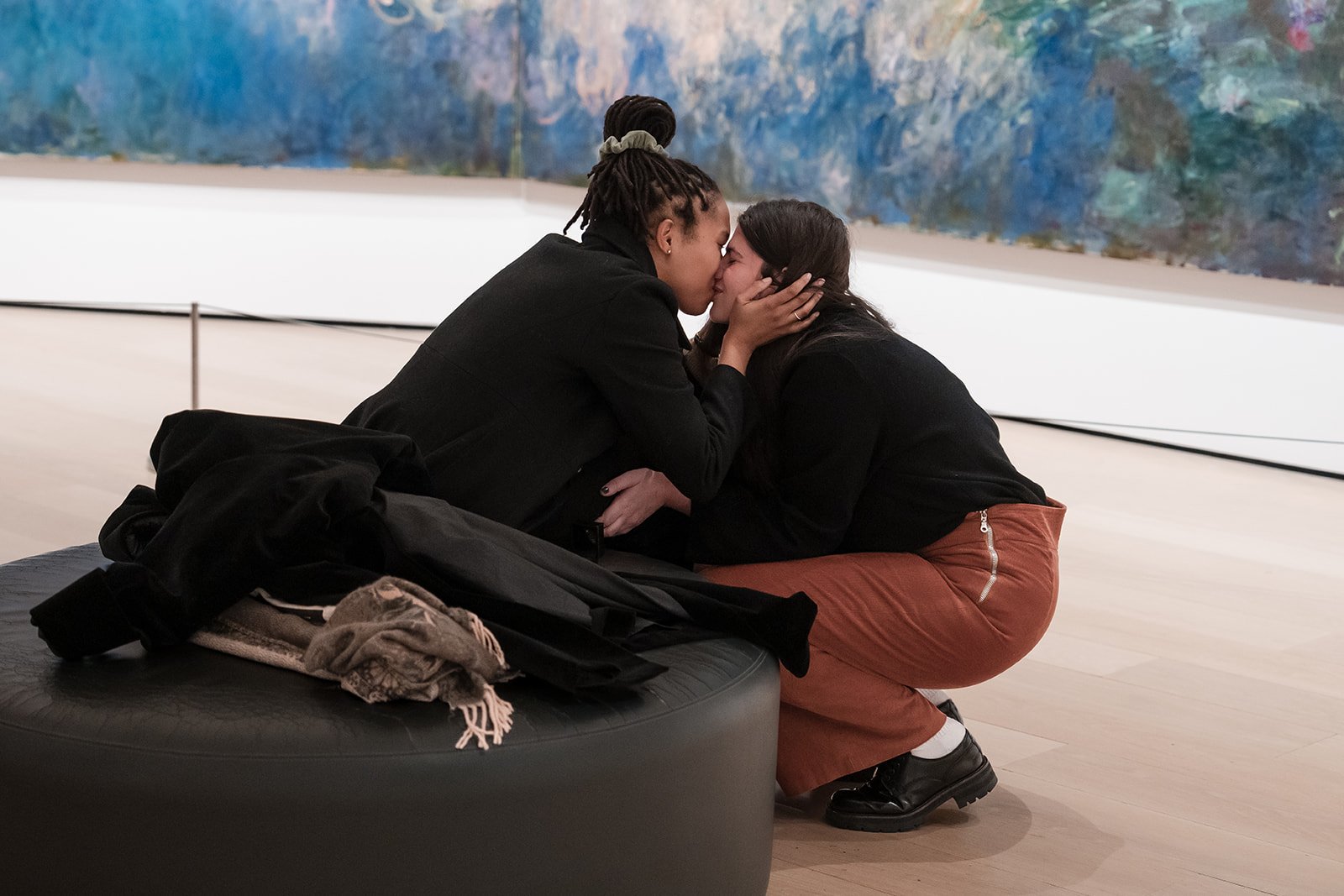 sam-krystal-surprise-proposal-moma-42.jpg