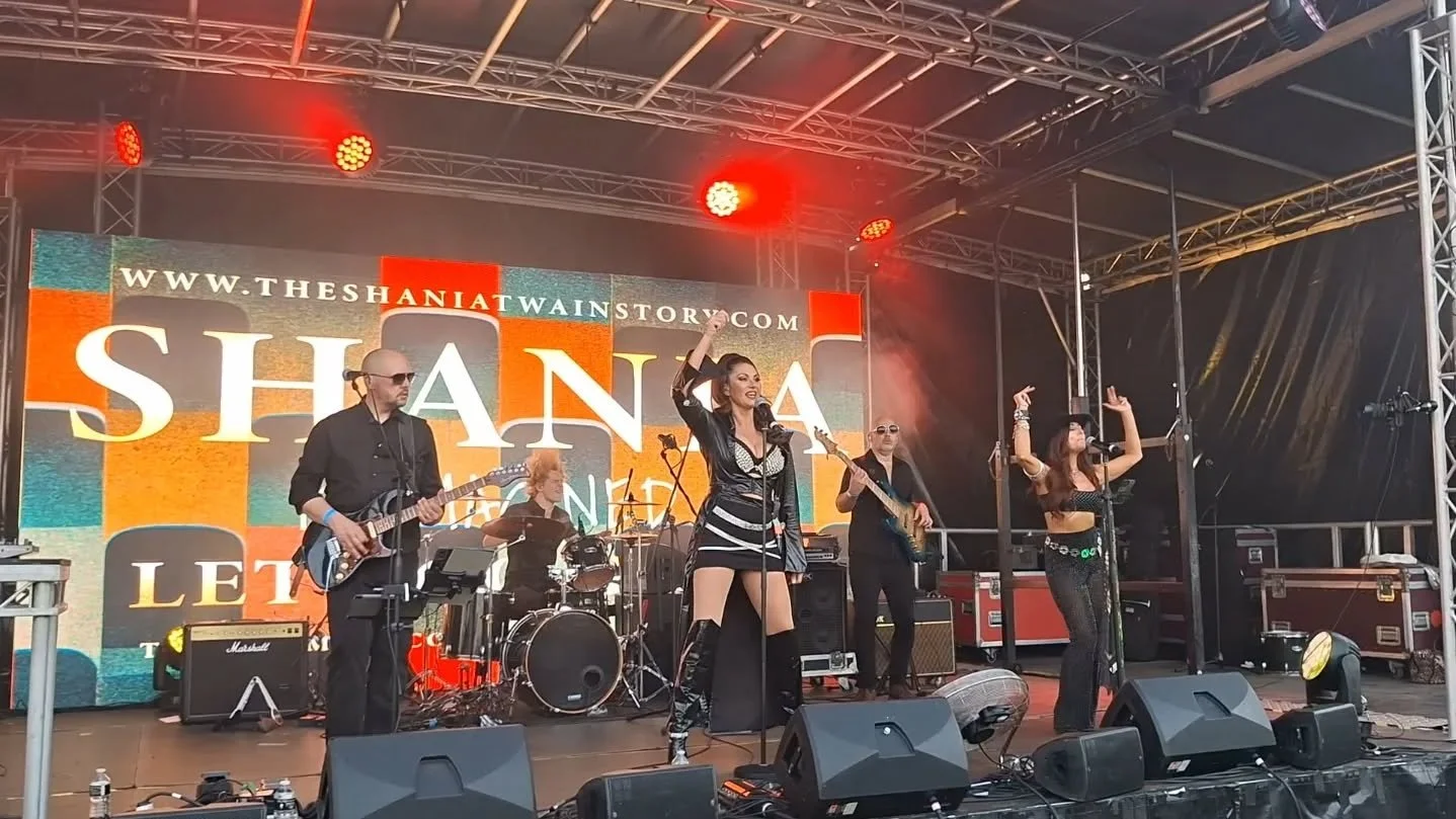 Some incredible shots from yesterday&rsquo;s @countrylovinuk crowd! ☀️🔥

Sheffield, you brought the heat in every way 😎

Festival season is officially ON!

#countrylovin #ShaniaTwainTribute #ShaniaReimagined #shaniatwainfans #summervibes