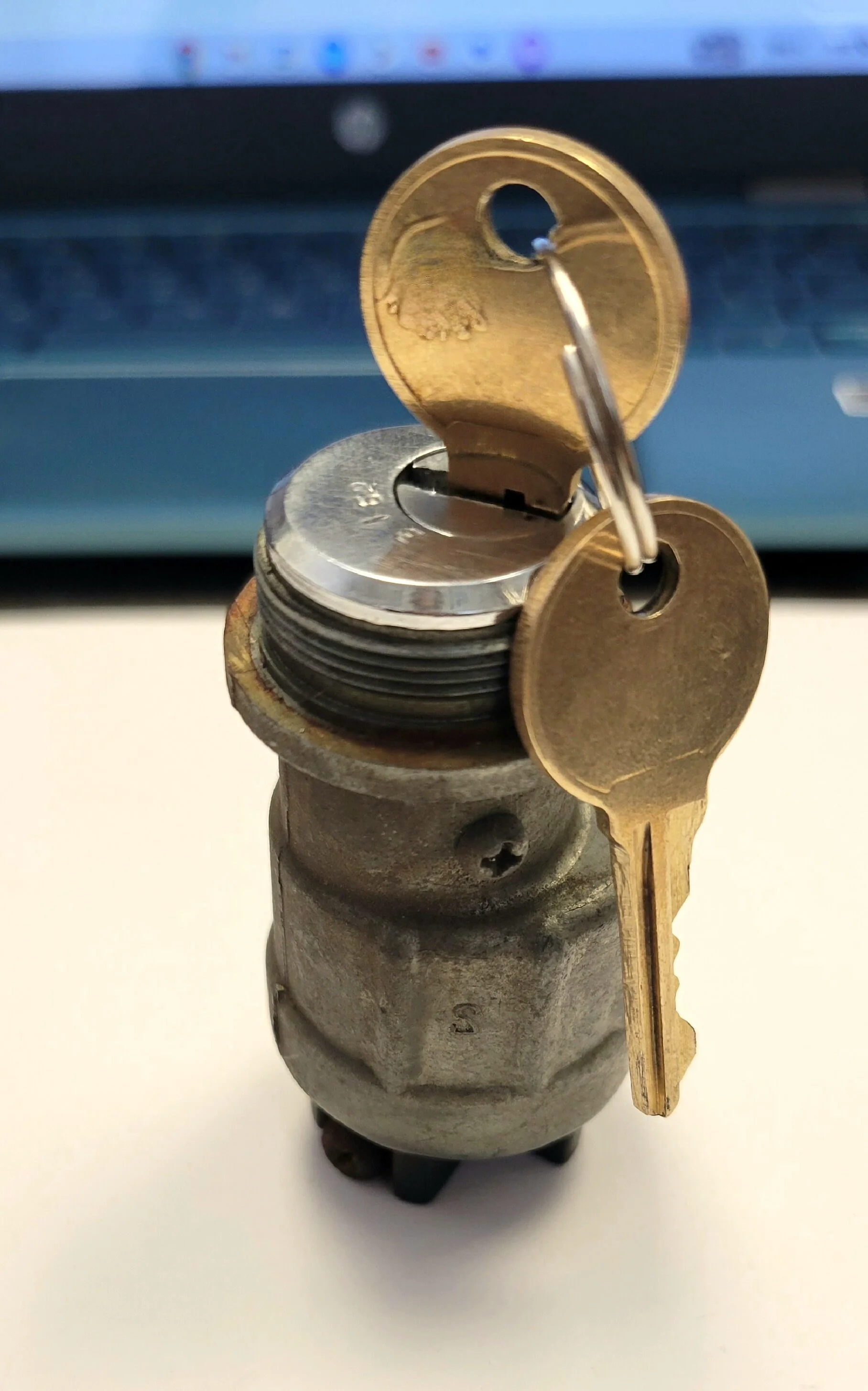 Classic Car door key replacement